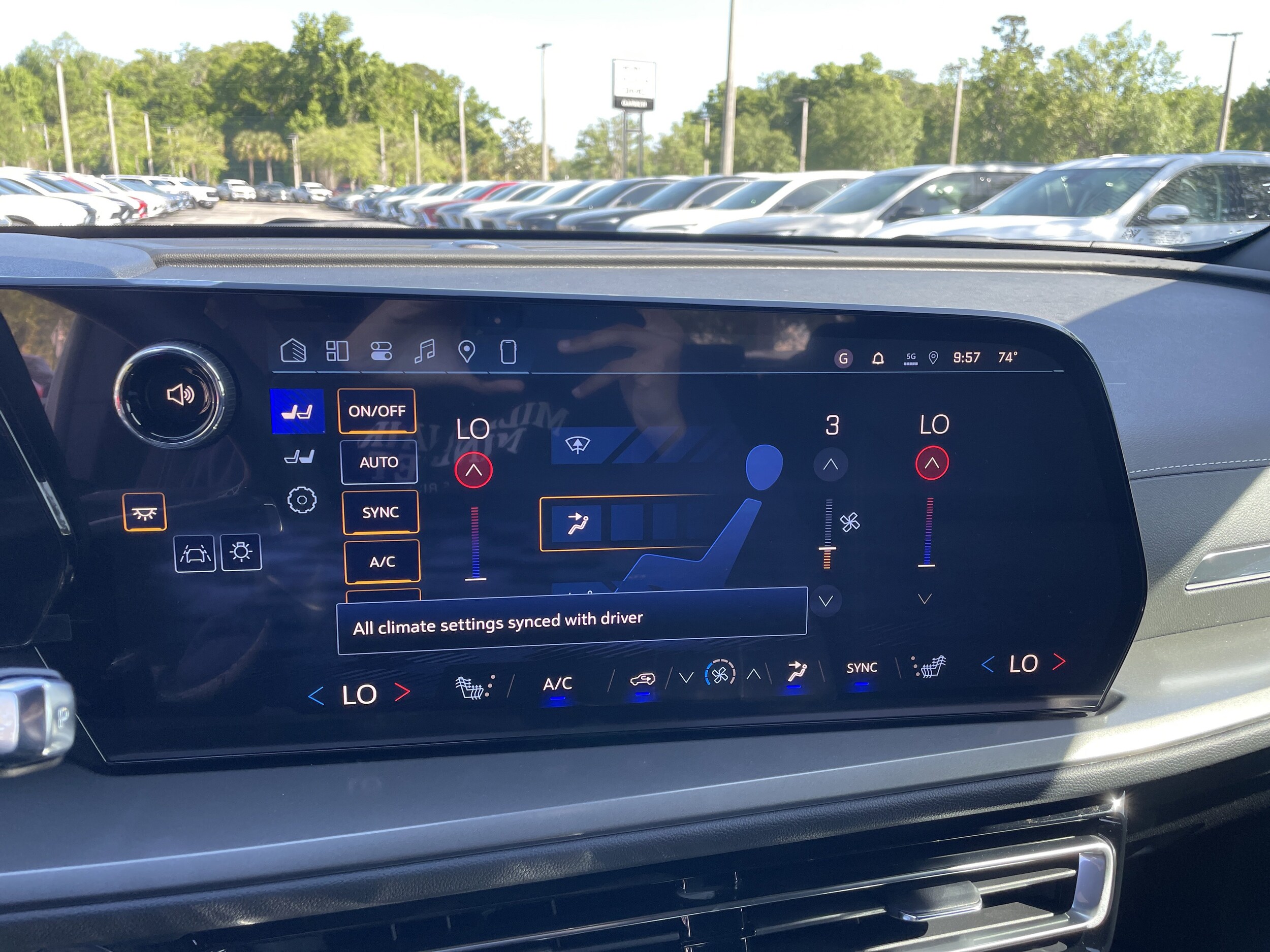 2026 Chevrolet Traverse LT - Photo 25