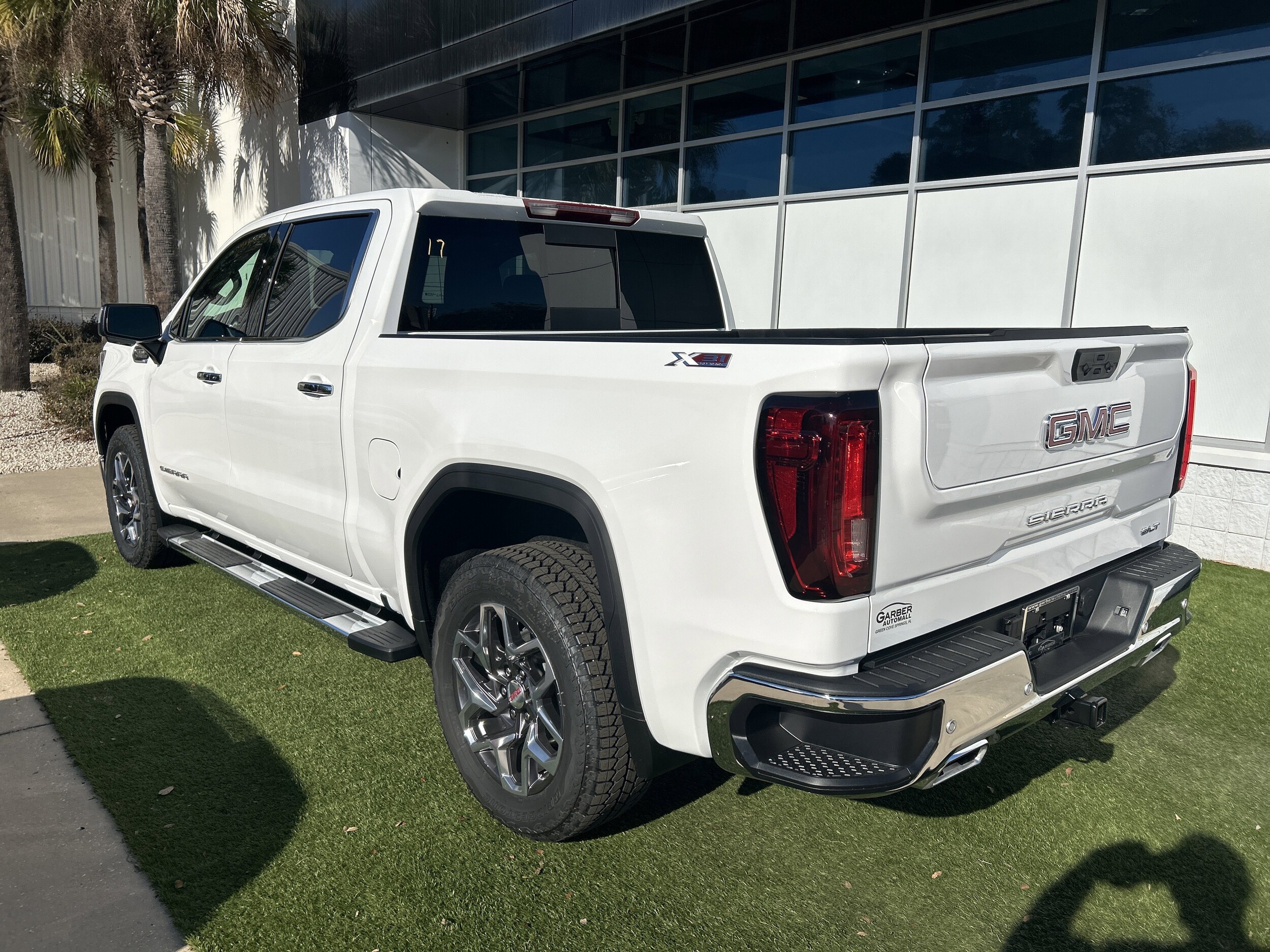 2026 GMC Sierra 1500 SLT - Photo 8