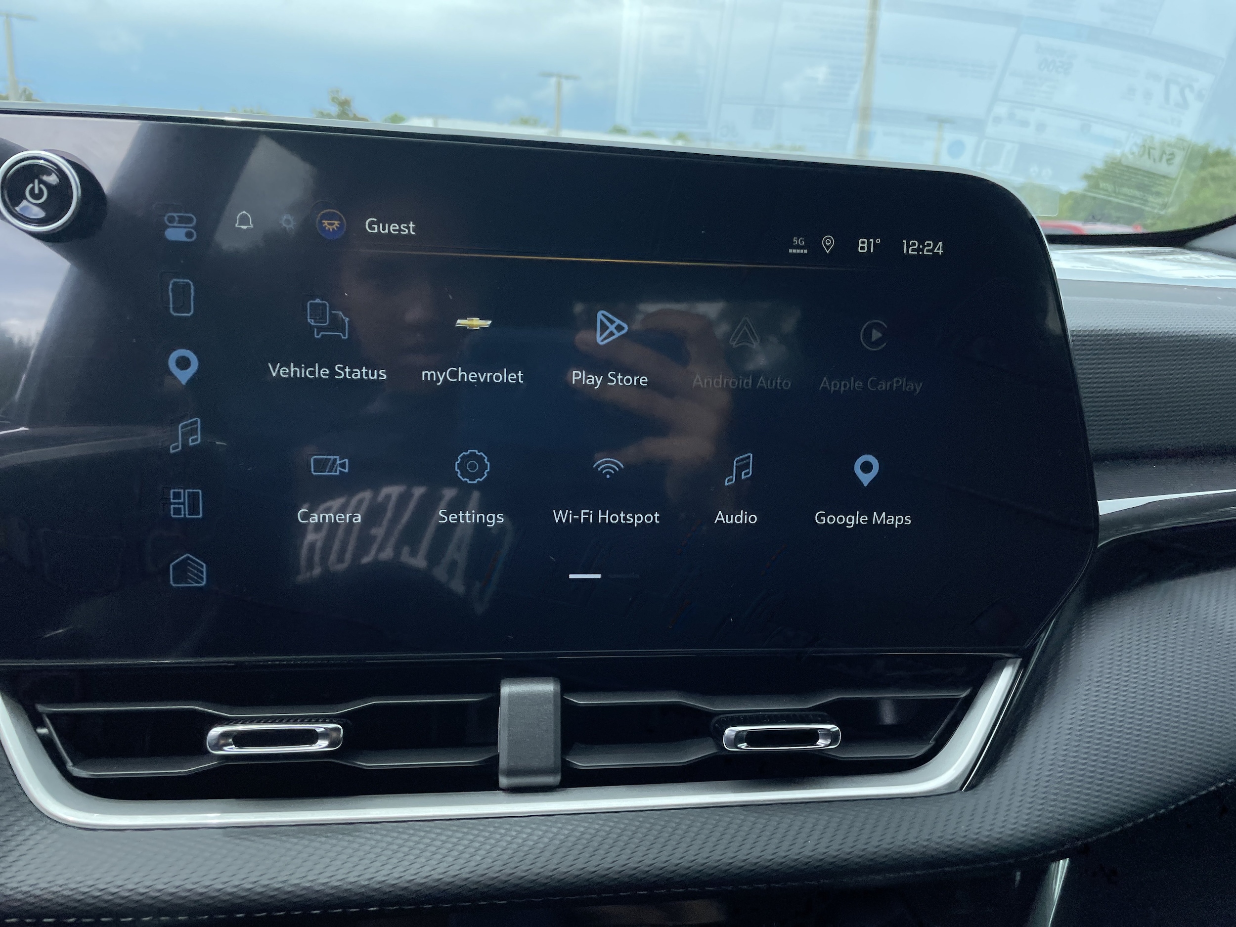 2027 Chevrolet Equinox LT - Photo 20