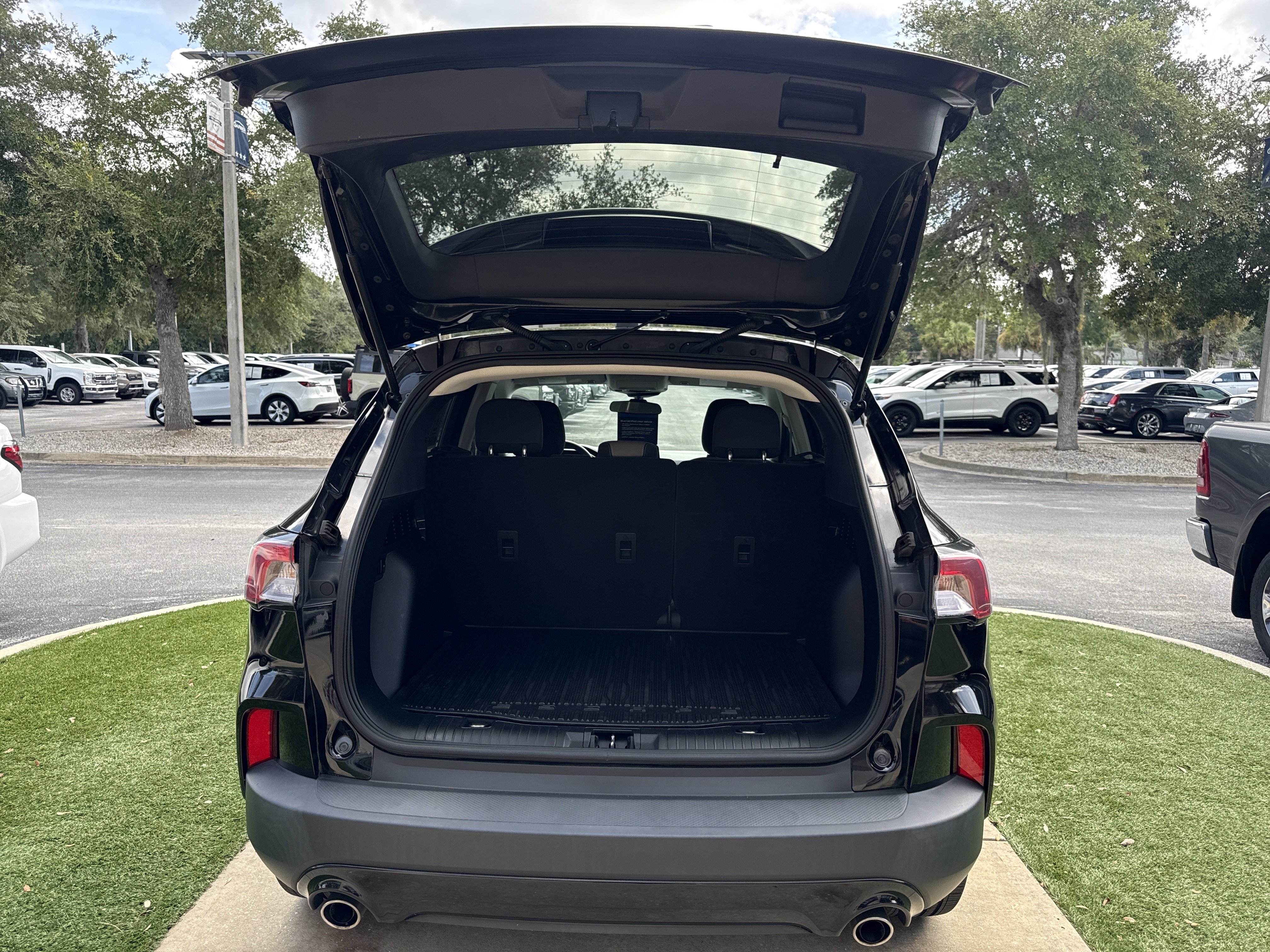 Used 2021 Ford Escape SE SUV