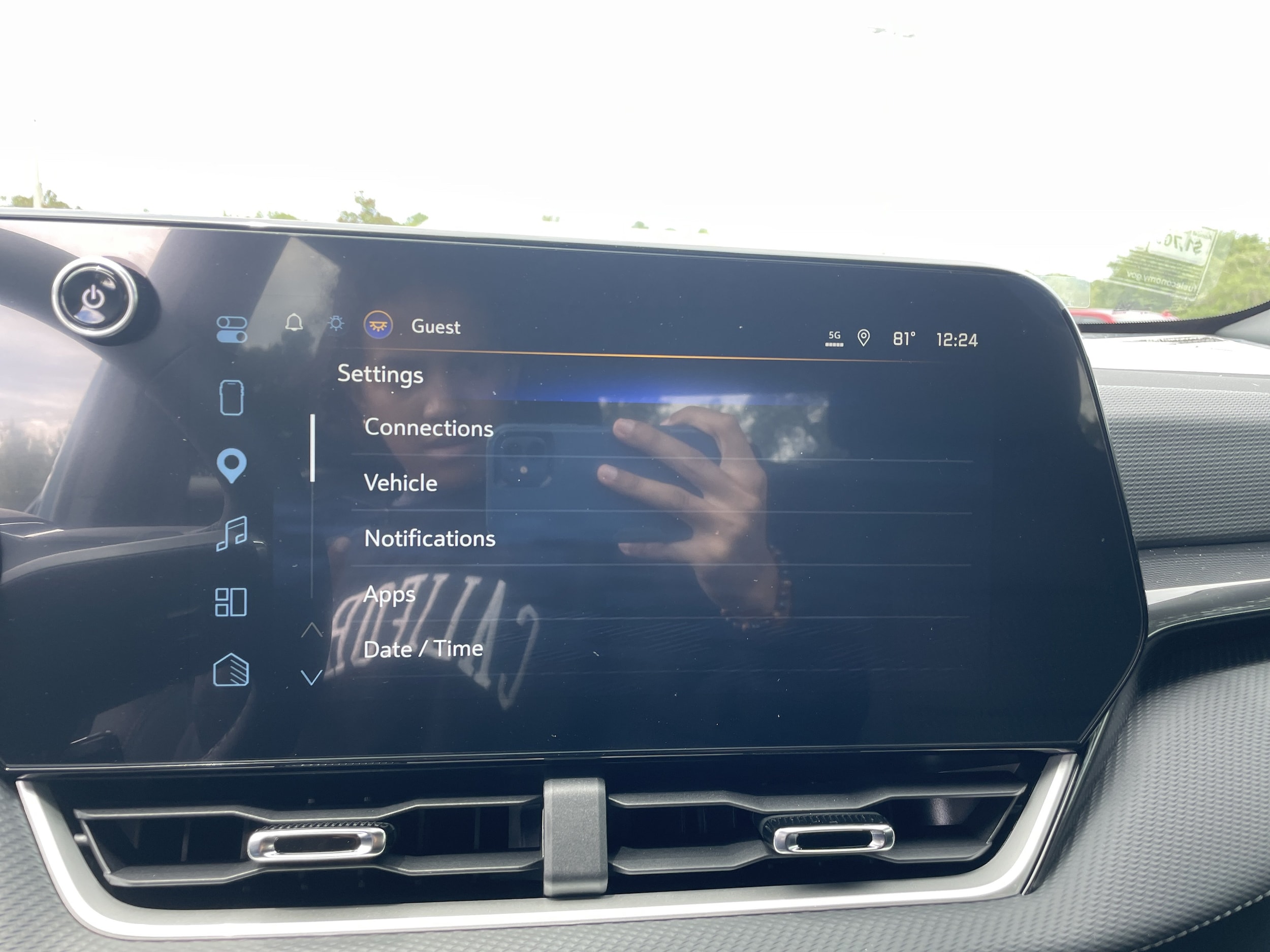 2027 Chevrolet Equinox LT - Photo 21