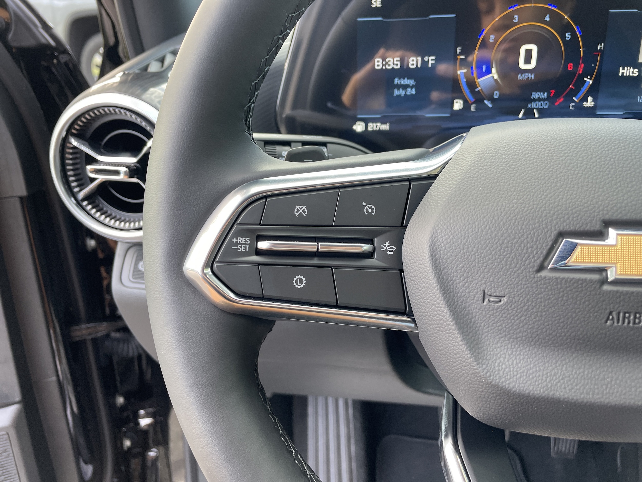 2027 Chevrolet Equinox LT - Photo 15