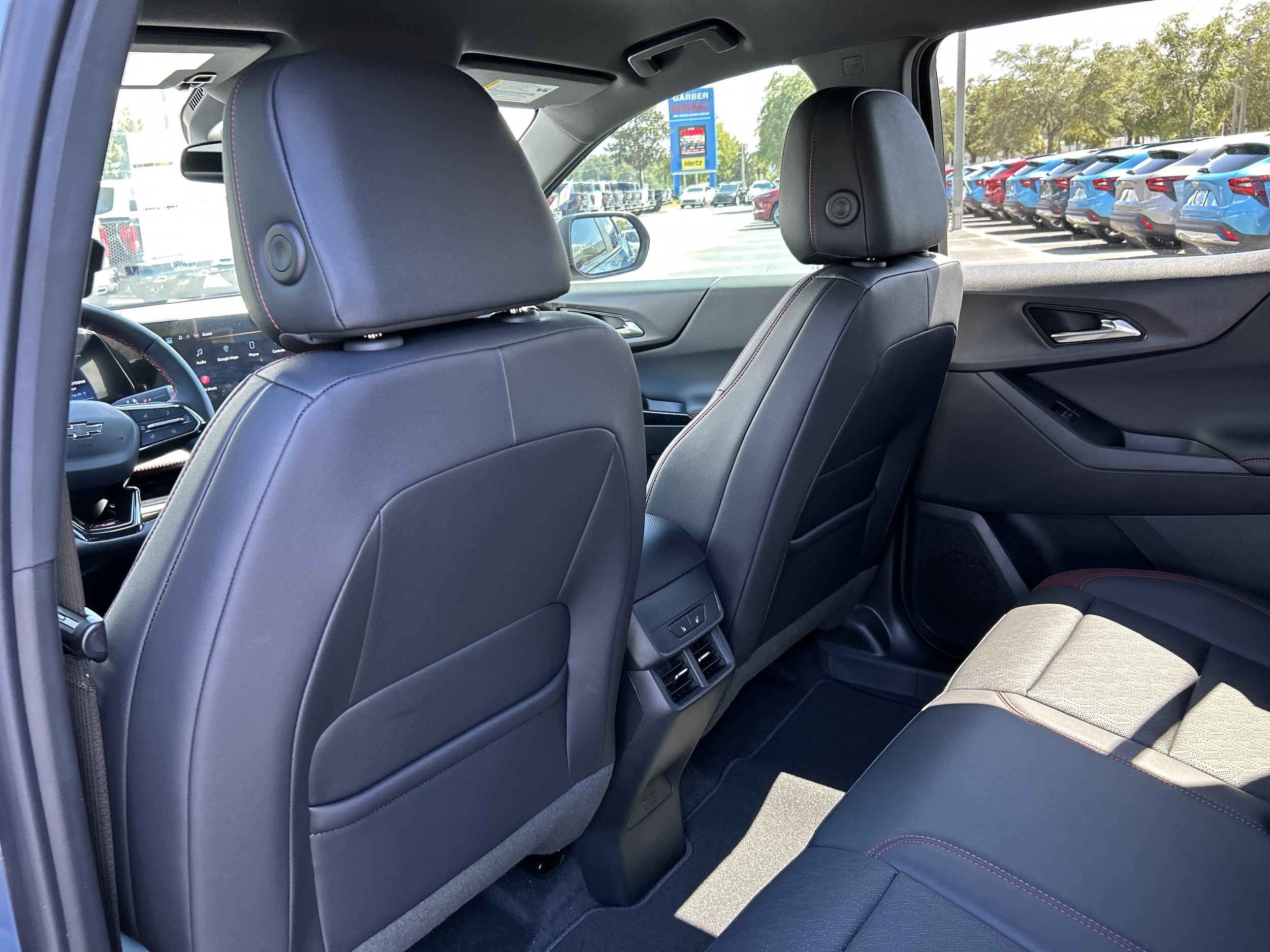 2027 Chevrolet Equinox RS - Photo 31