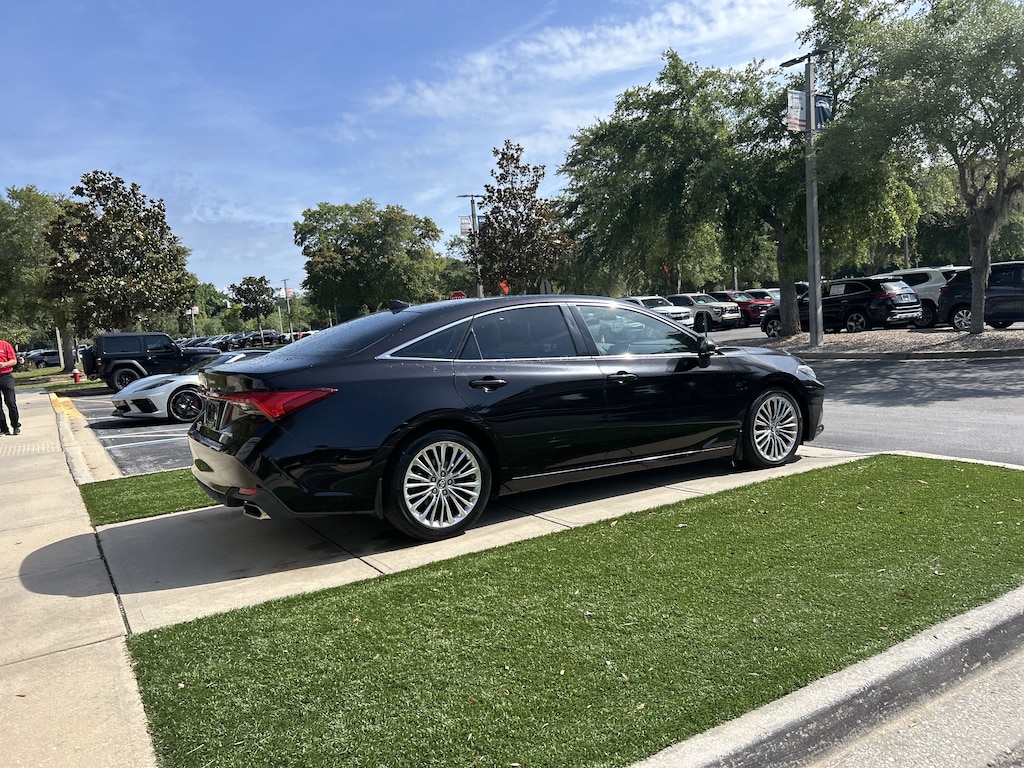 Certified 2019 Toyota Avalon Limited Sedan