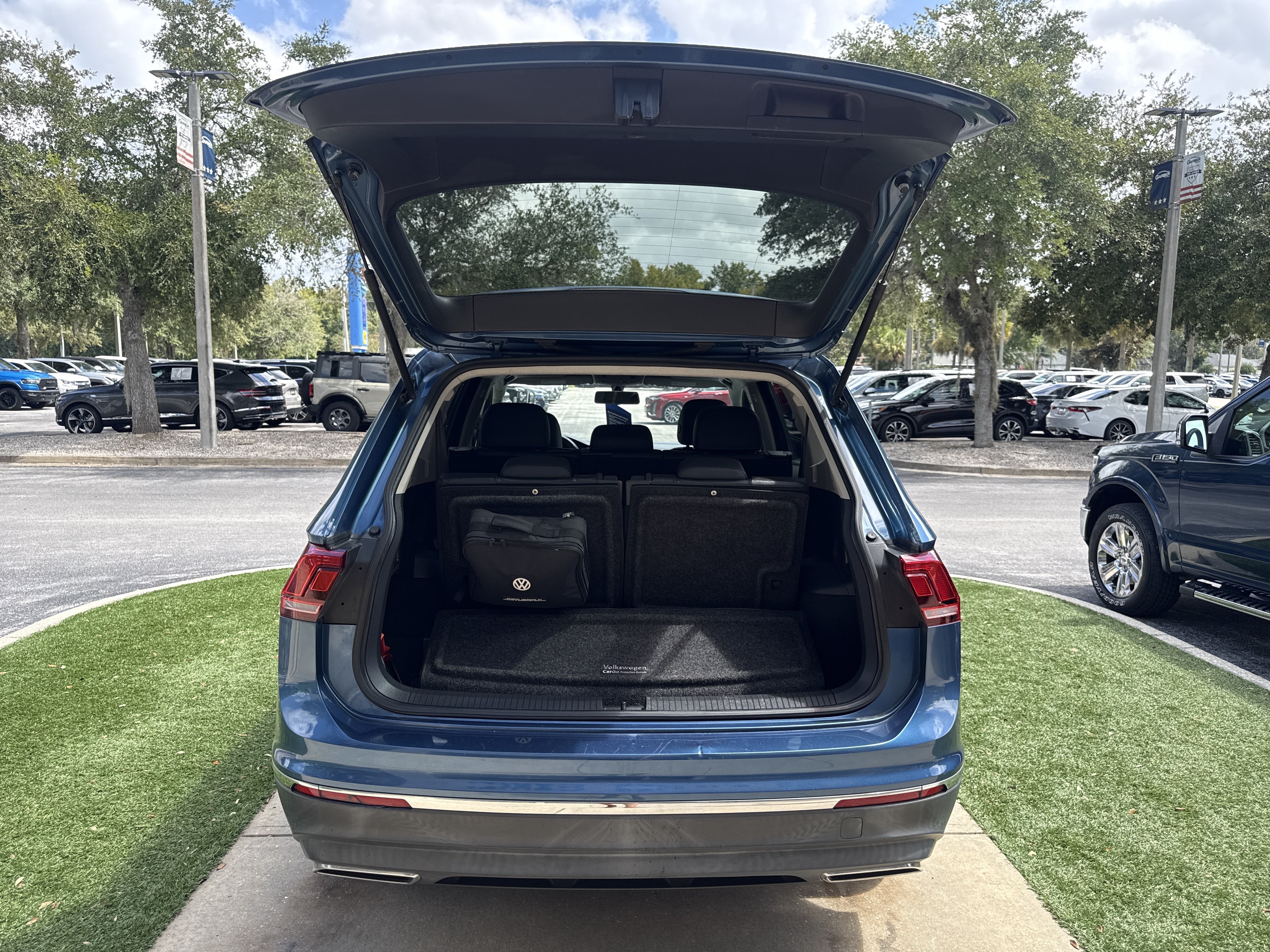 Certified 2020 Volkswagen Tiguan 2.0T SE SUV