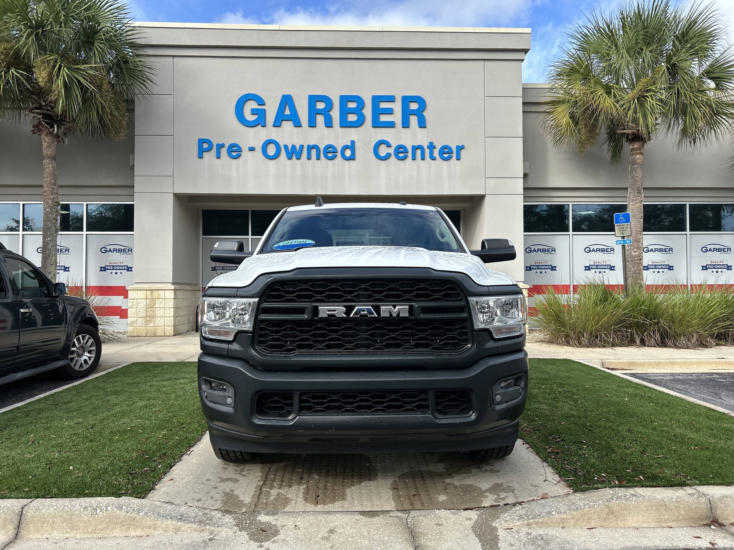 2019 Ram 2500 Tradesman photo 2