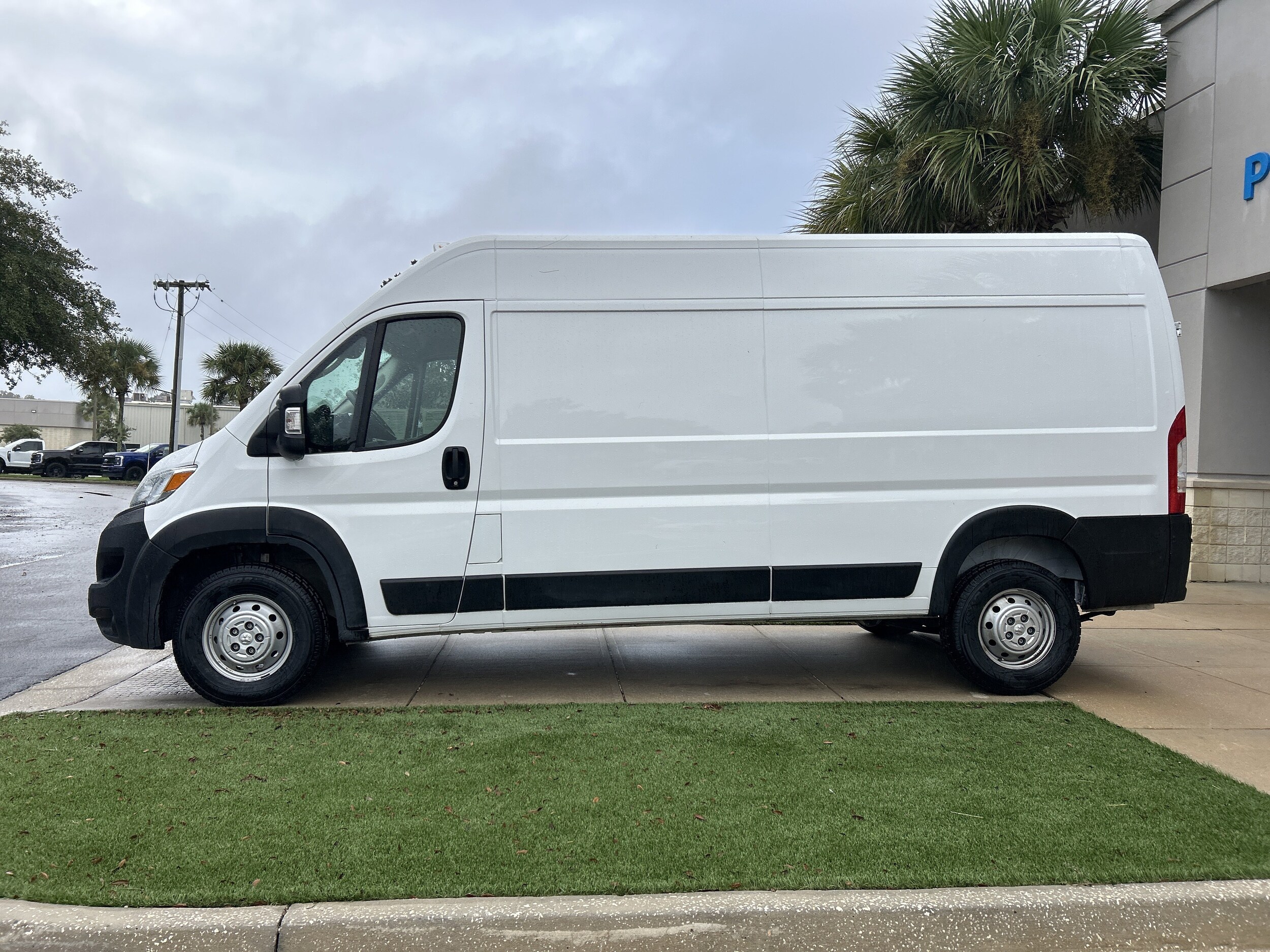 2023 Ram ProMaster 2500 photo 4