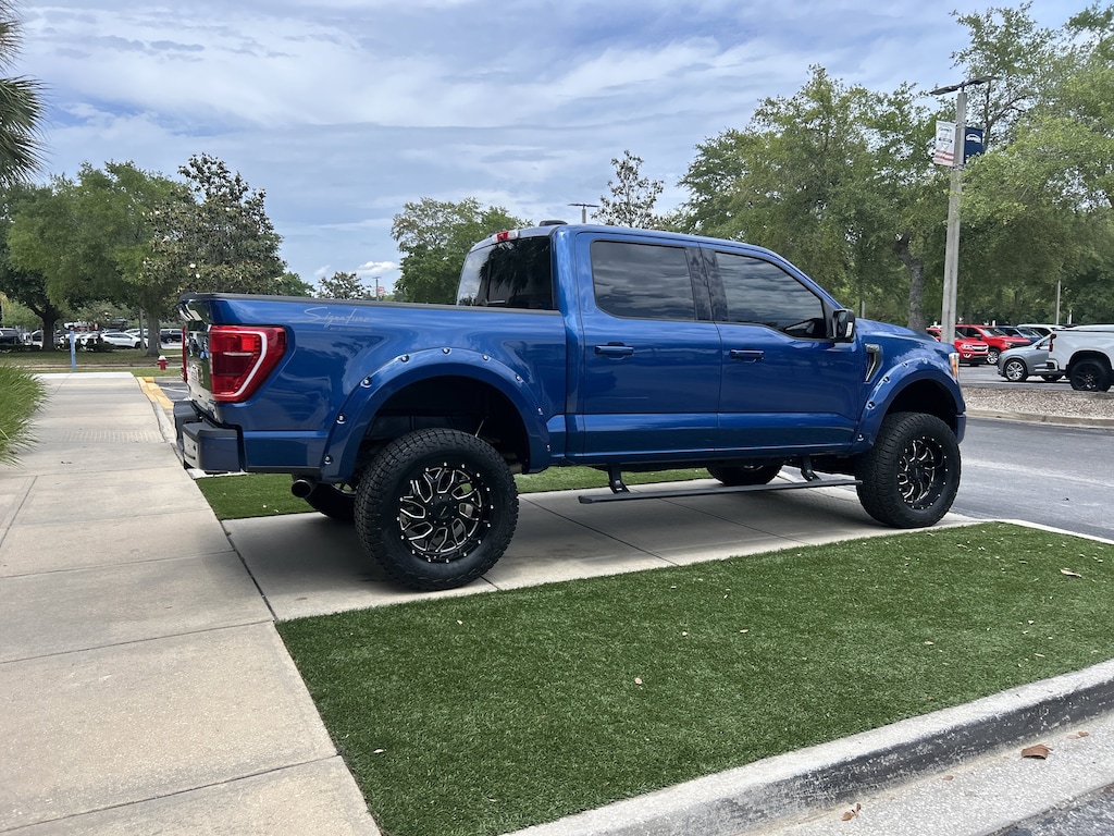 Used 2022 Ford F-150 XLT Truck SuperCrew Cab