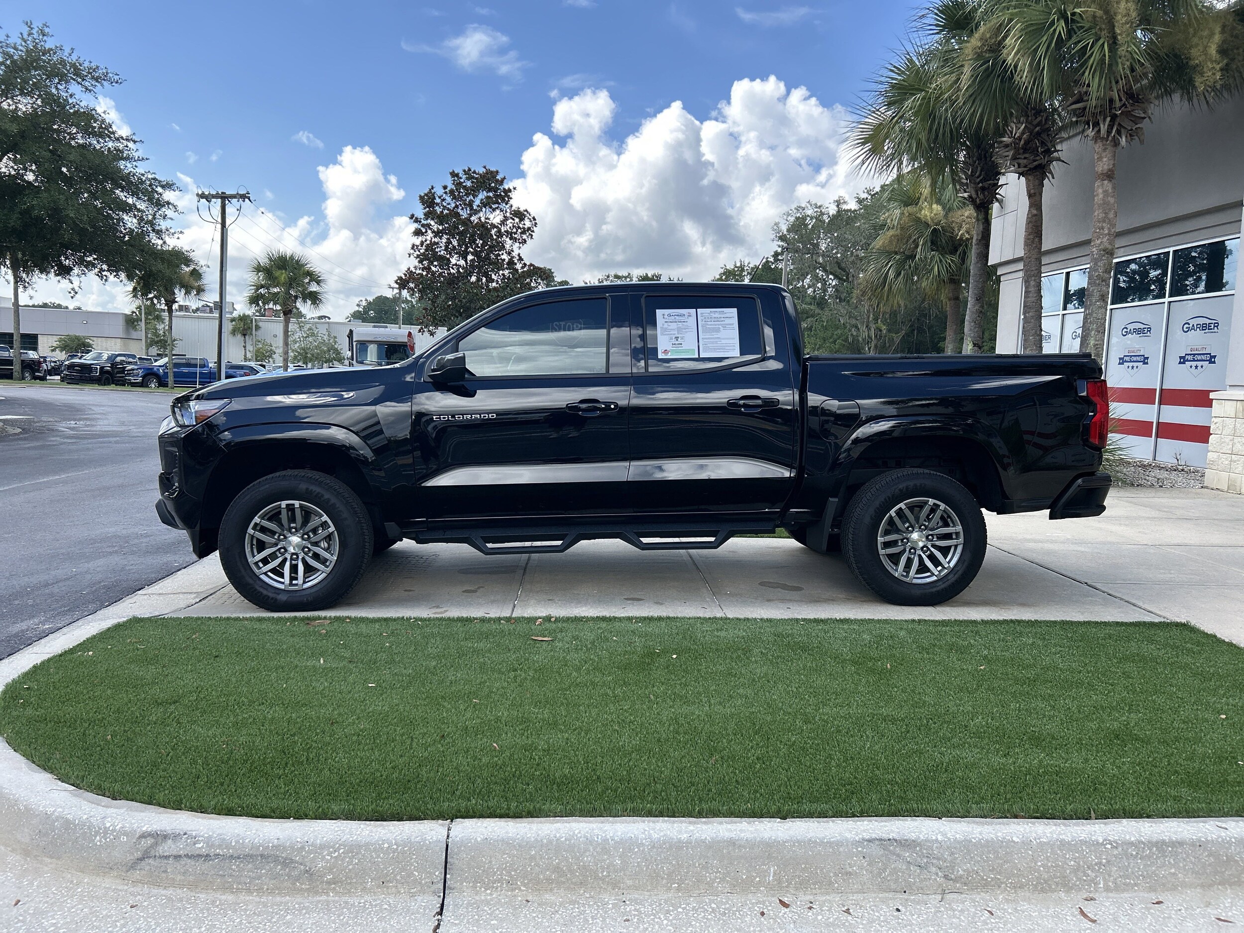 2024 Chevrolet Colorado LT photo 4
