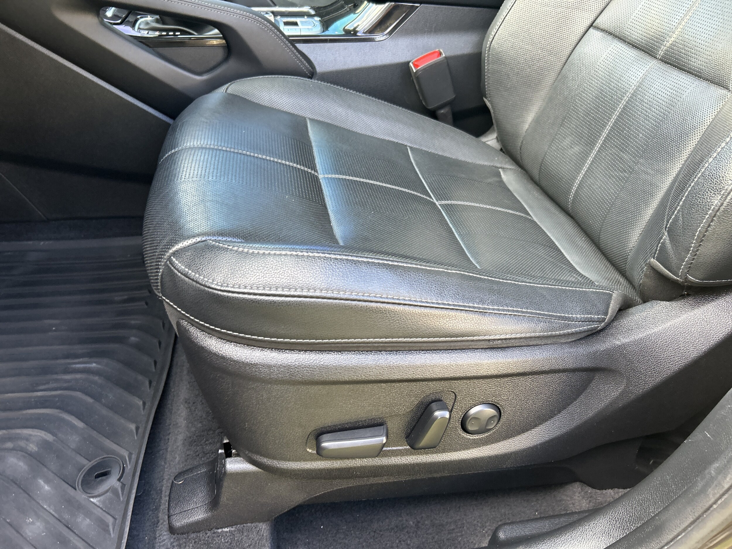 2022 Kia Telluride EX - Photo 17