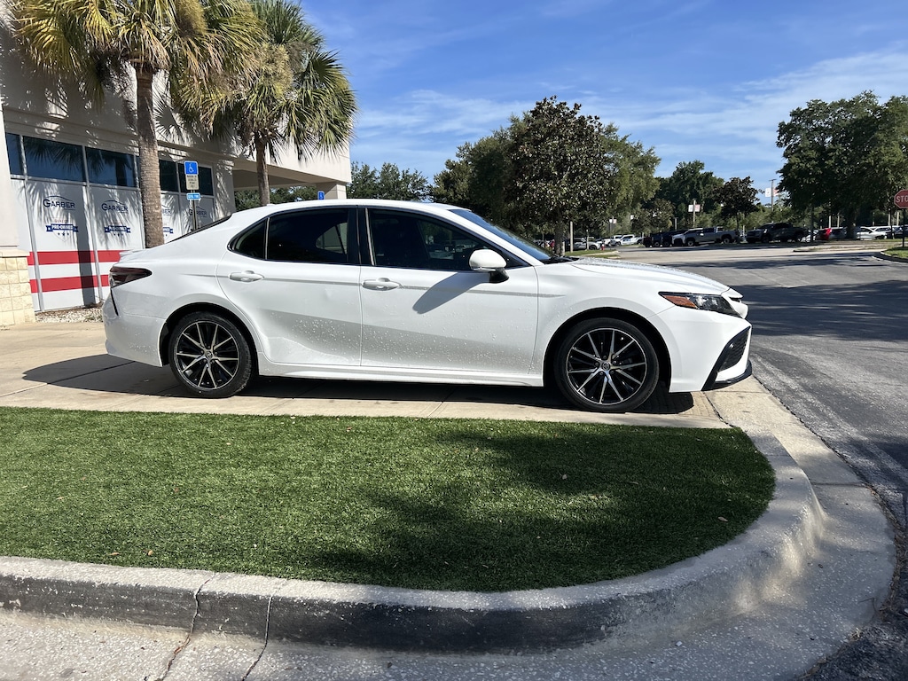 Certified 2021 Toyota Camry SE Sedan