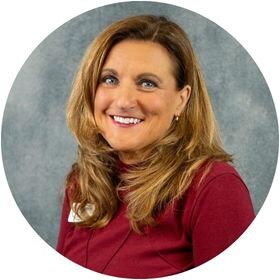 Staff member Jennifer Shea from ID_795c44ba211b