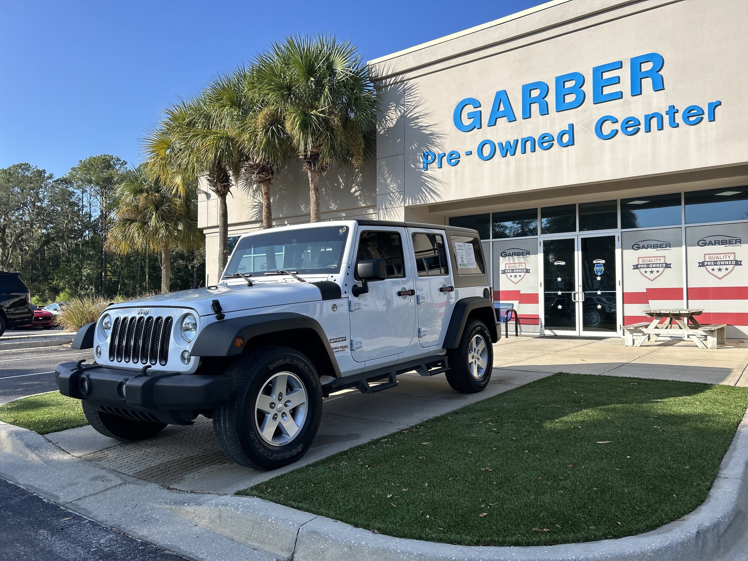 2018 Jeep Wrangler Unlimited Sport photo 3