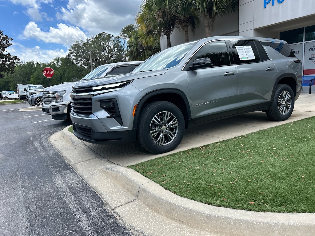Used 2024 Chevrolet Traverse LS SUV