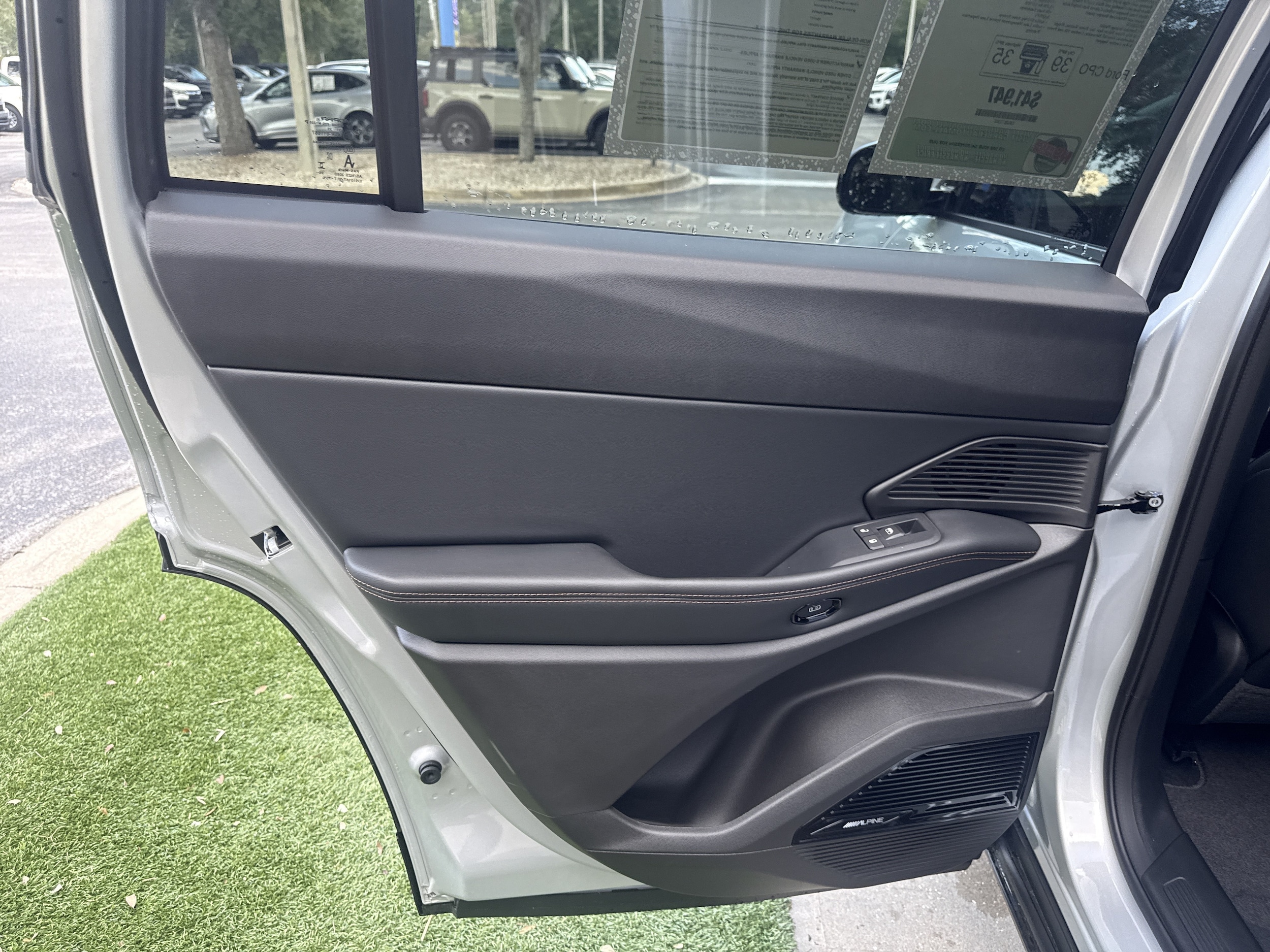 2026 Jeep Cherokee Limited - Photo 17