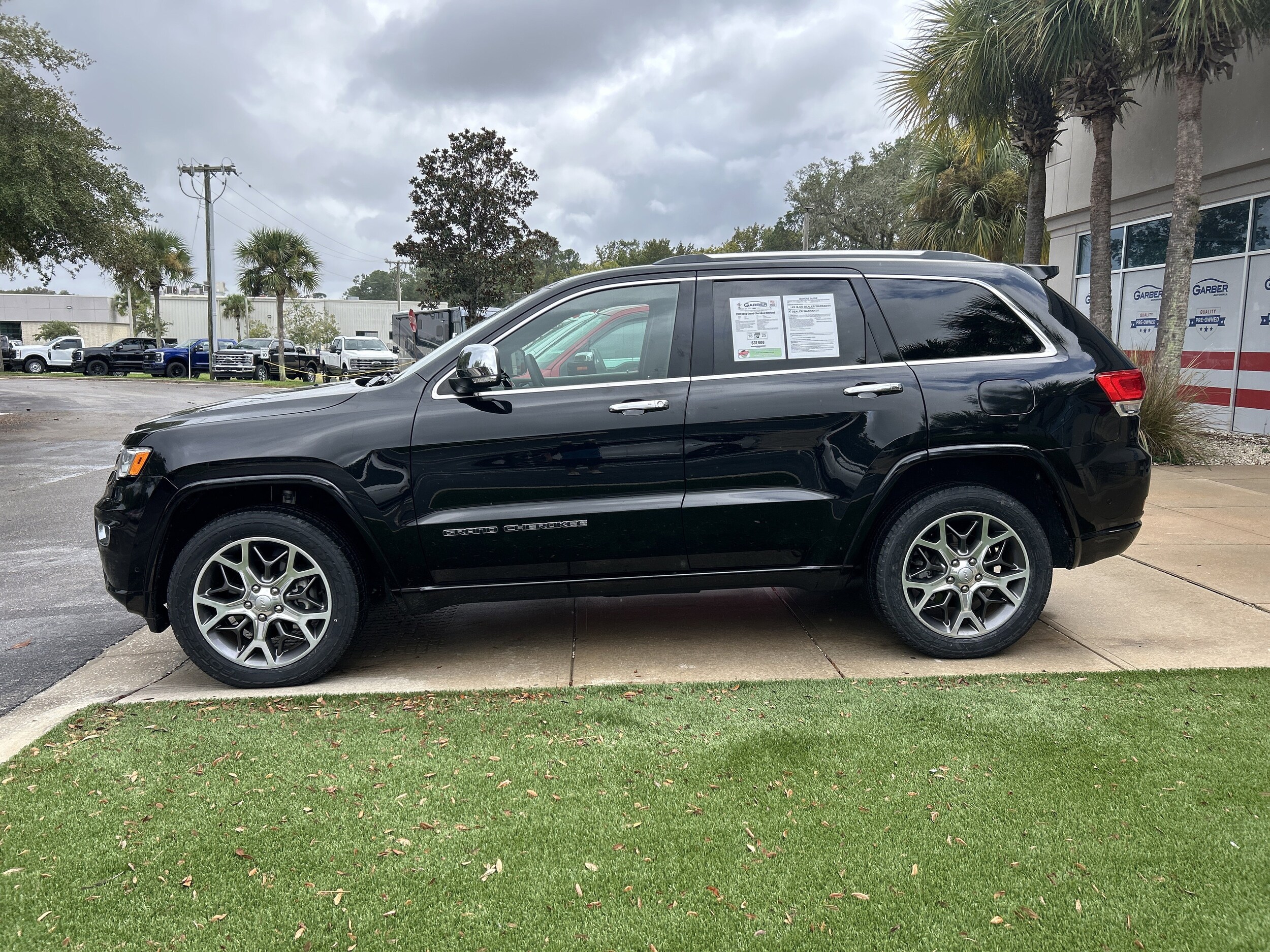 2020 Jeep Grand Cherokee Overland photo 3