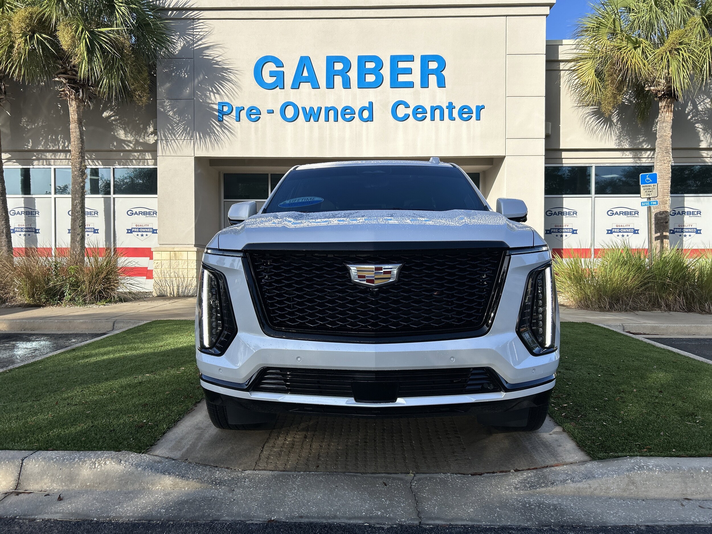 2025 Cadillac Escalade Sport Platinum photo 3