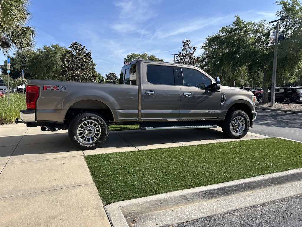 Used 2020 Ford F-250SD Lariat Truck Crew Cab