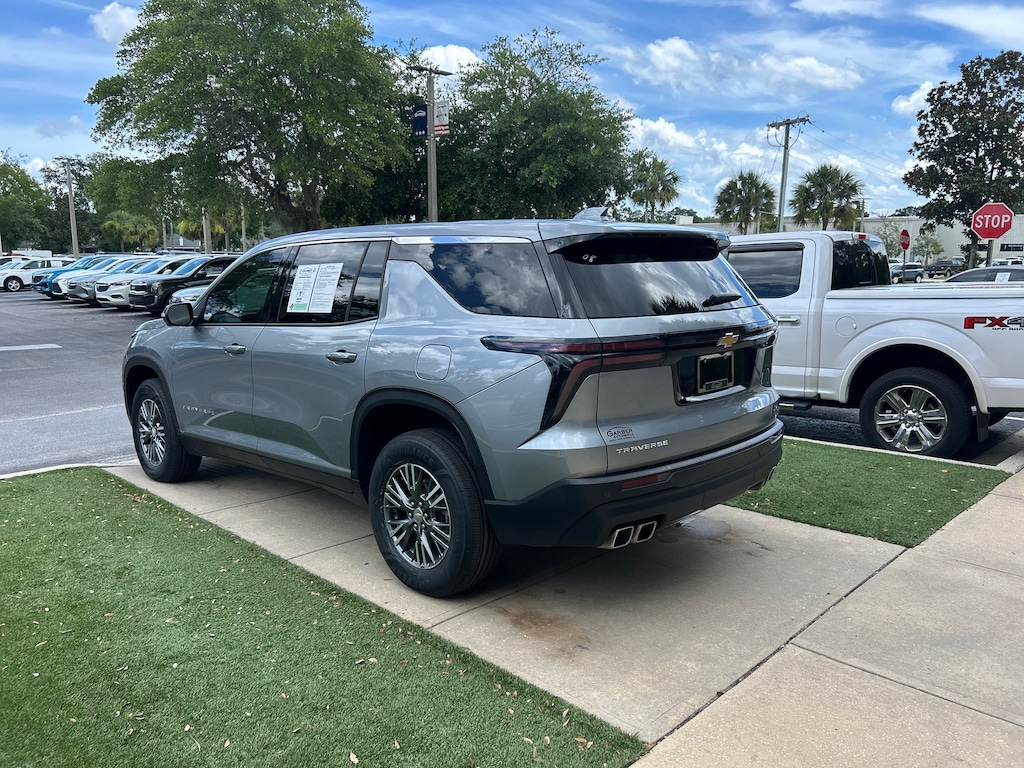 Used 2024 Chevrolet Traverse LS SUV