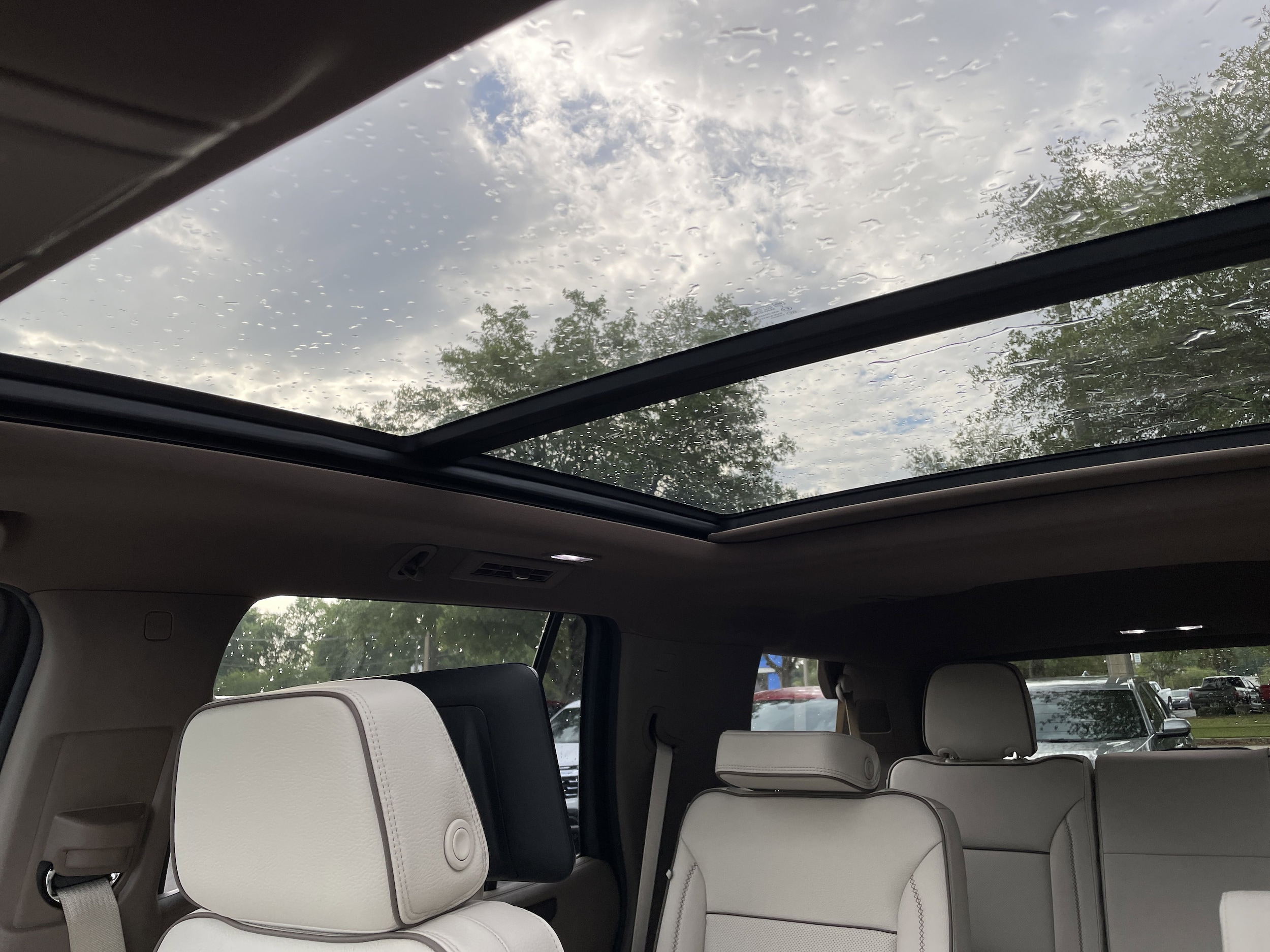 2026 GMC Yukon Denali - Photo 34