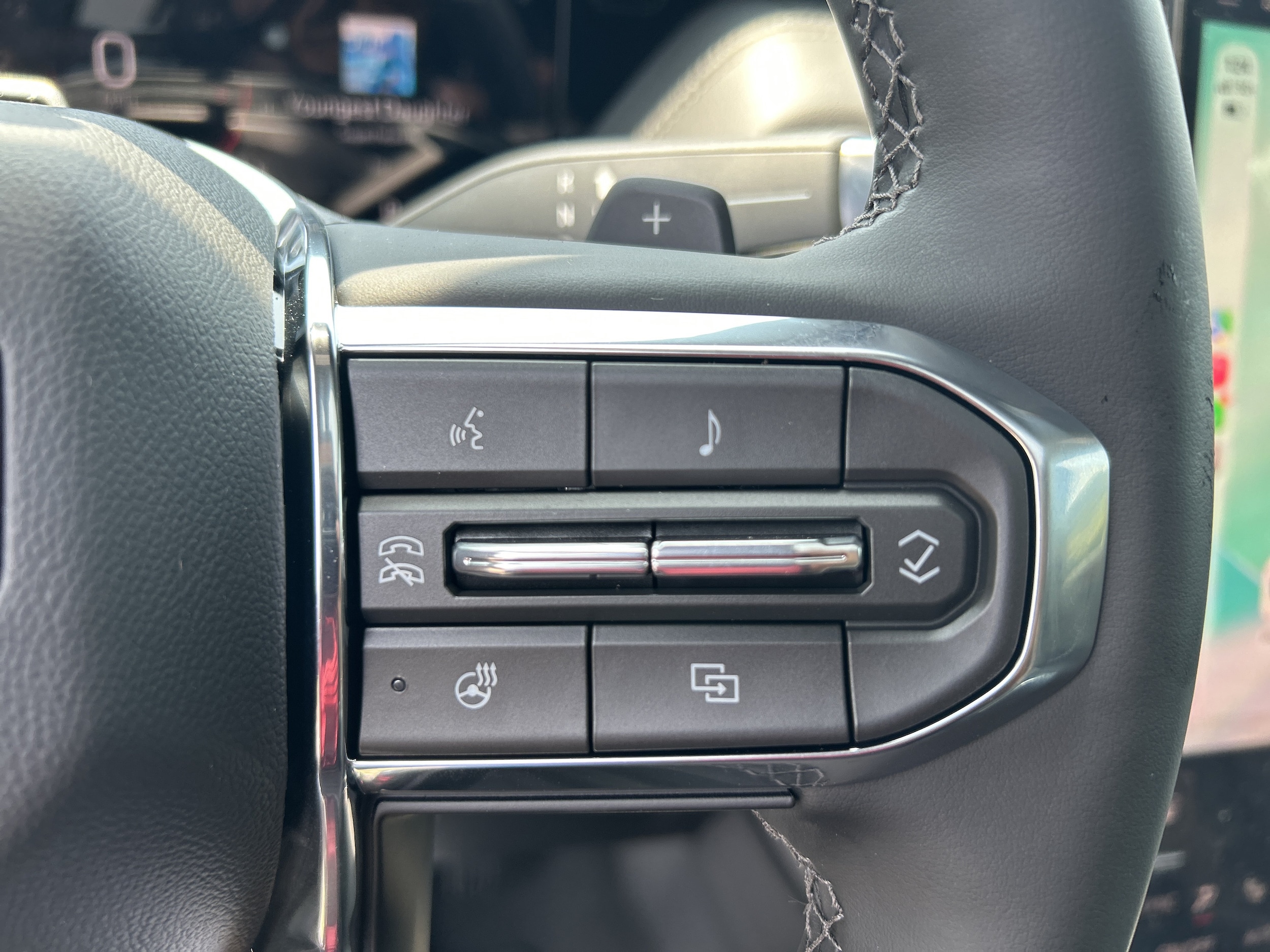 2026 GMC Yukon XL Denali - Photo 23