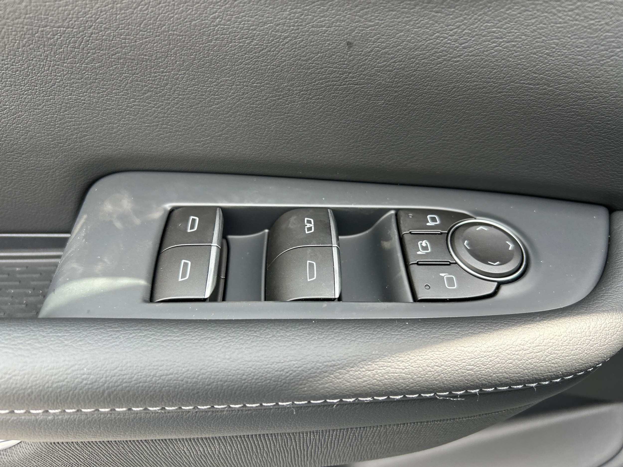 2026 Buick Enclave Sport Touring - Photo 11