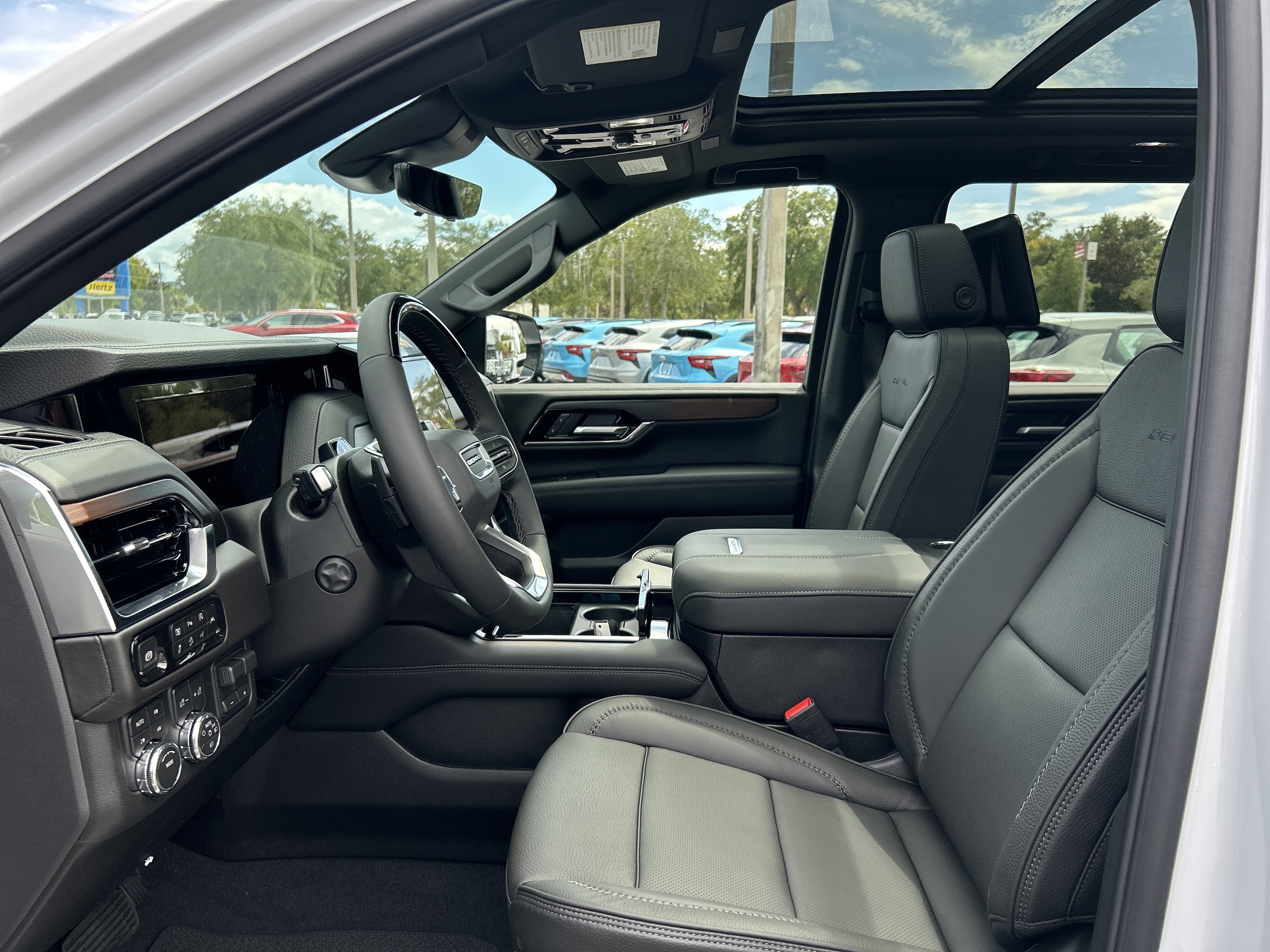 2026 GMC Yukon XL Denali - Photo 14
