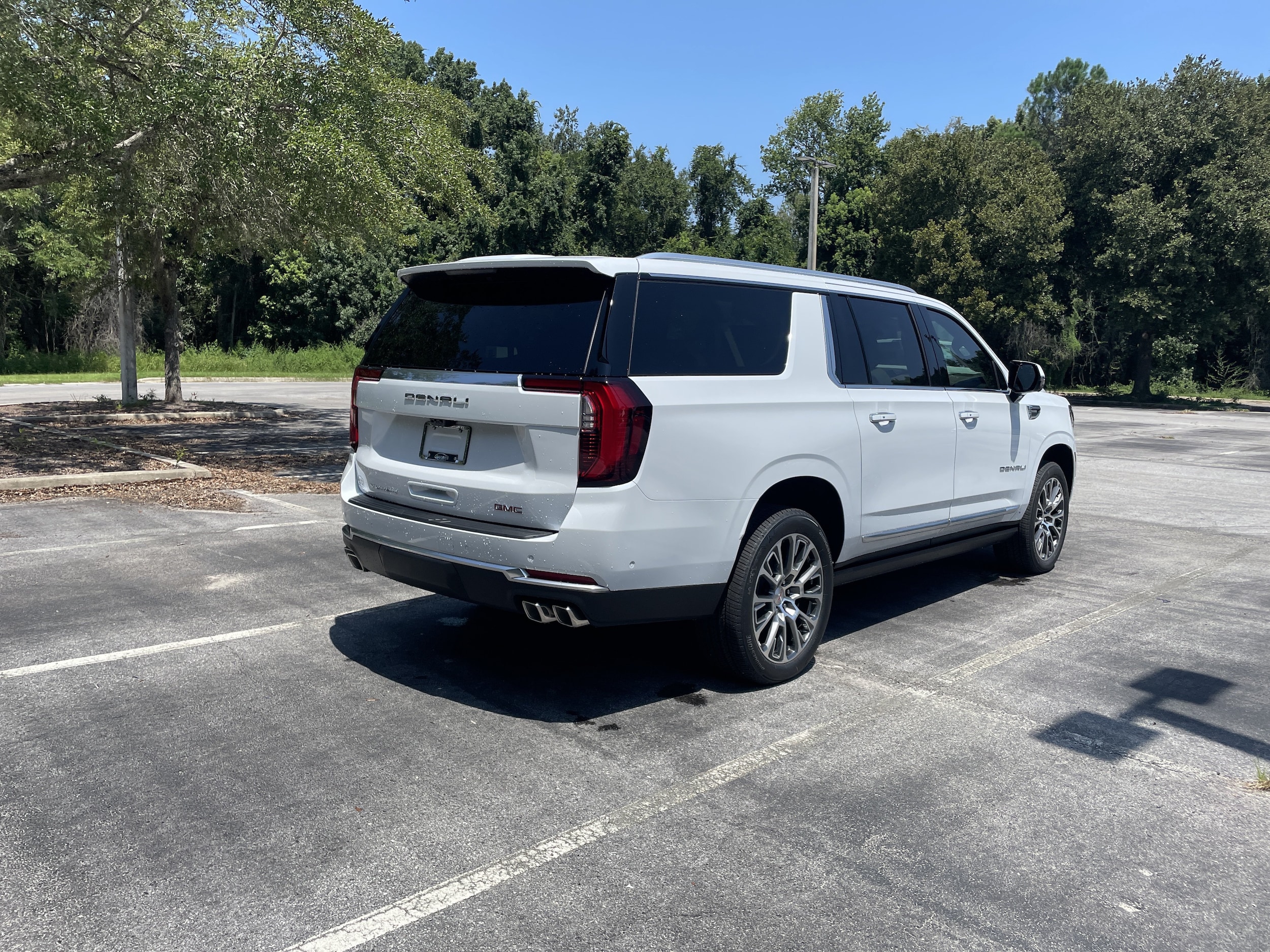 2026 GMC Yukon XL Denali - Photo 7