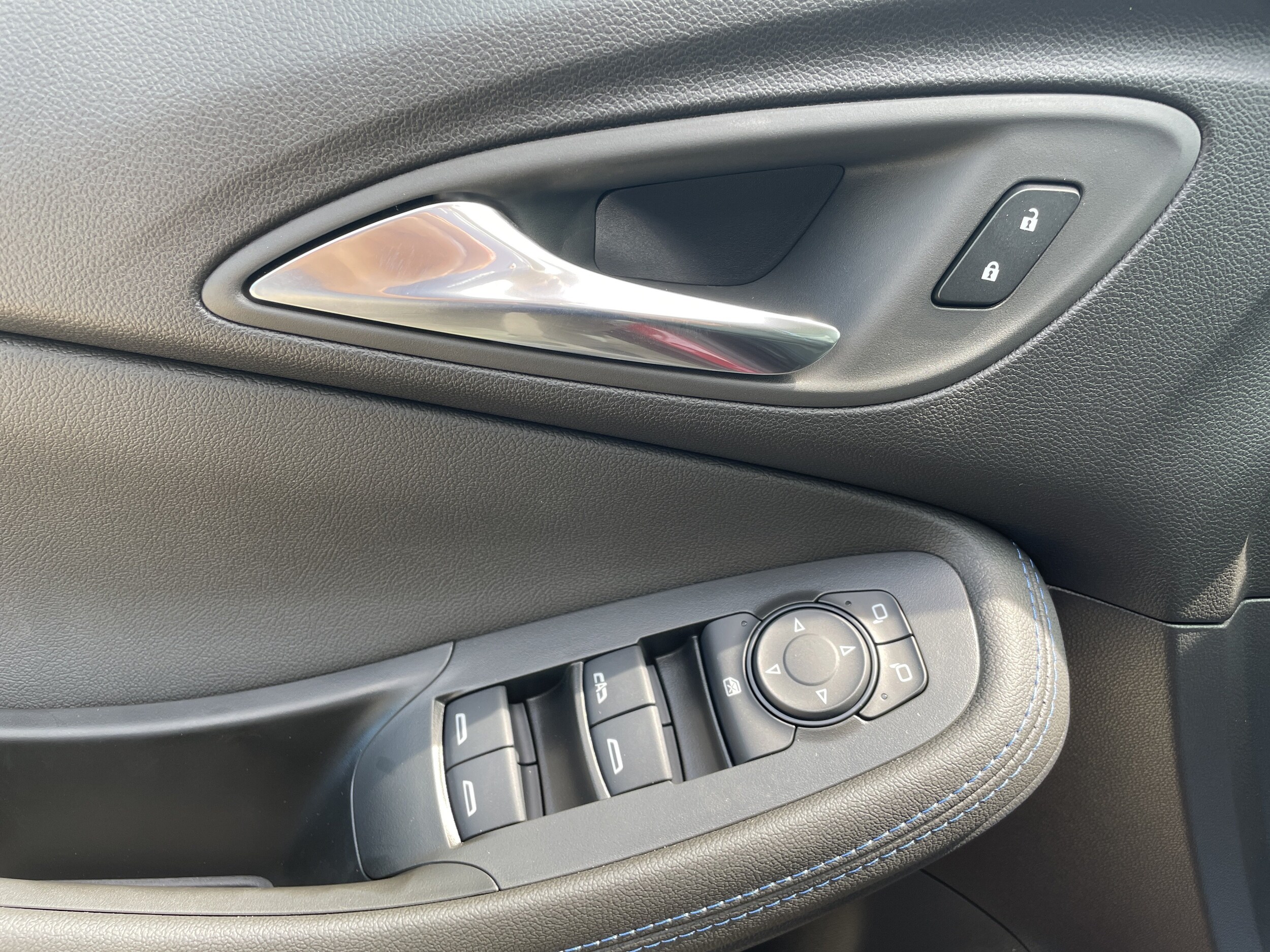 2026 Buick Encore GX Sport Touring - Photo 10