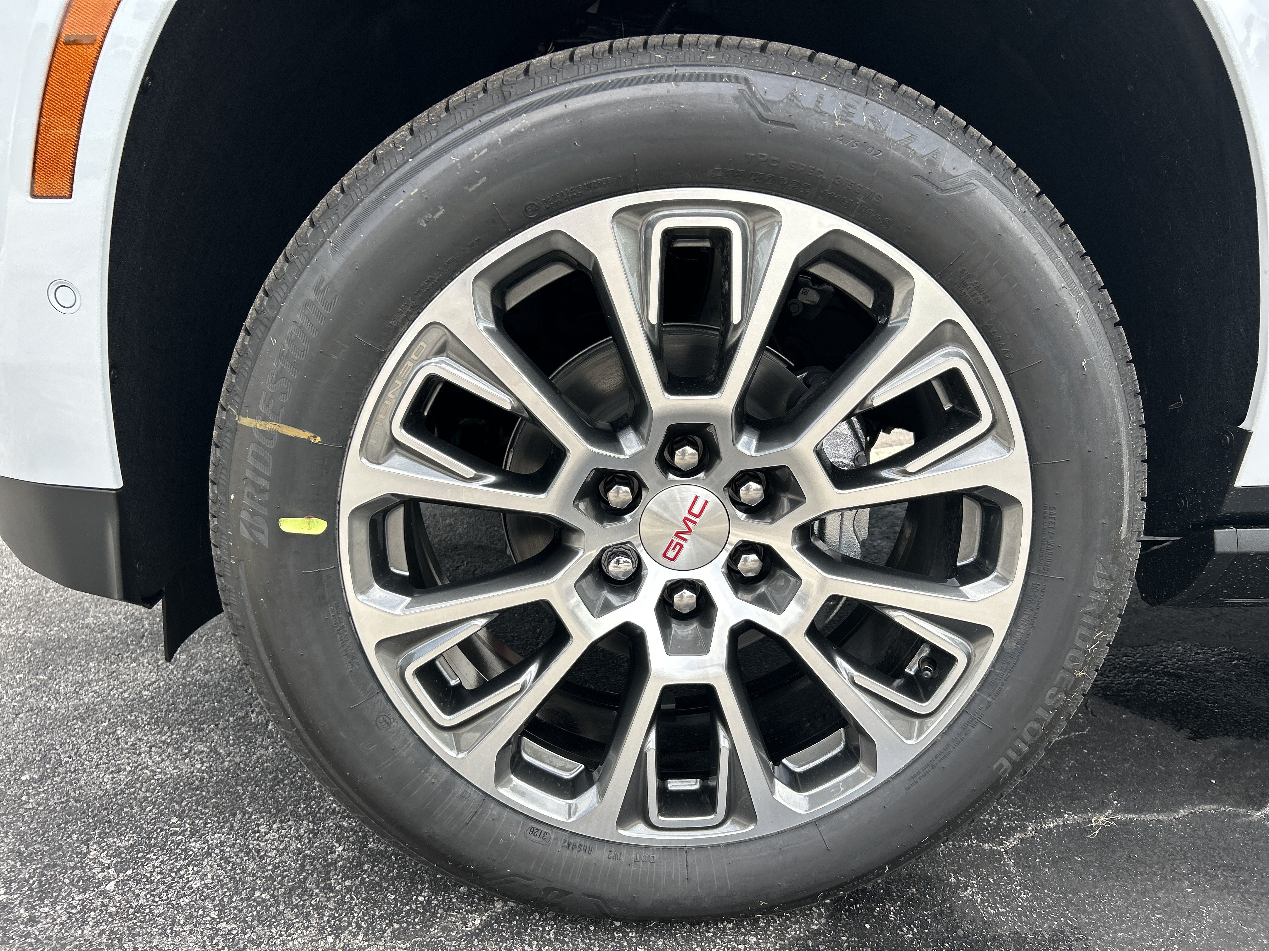 2026 GMC Yukon XL Denali - Photo 12