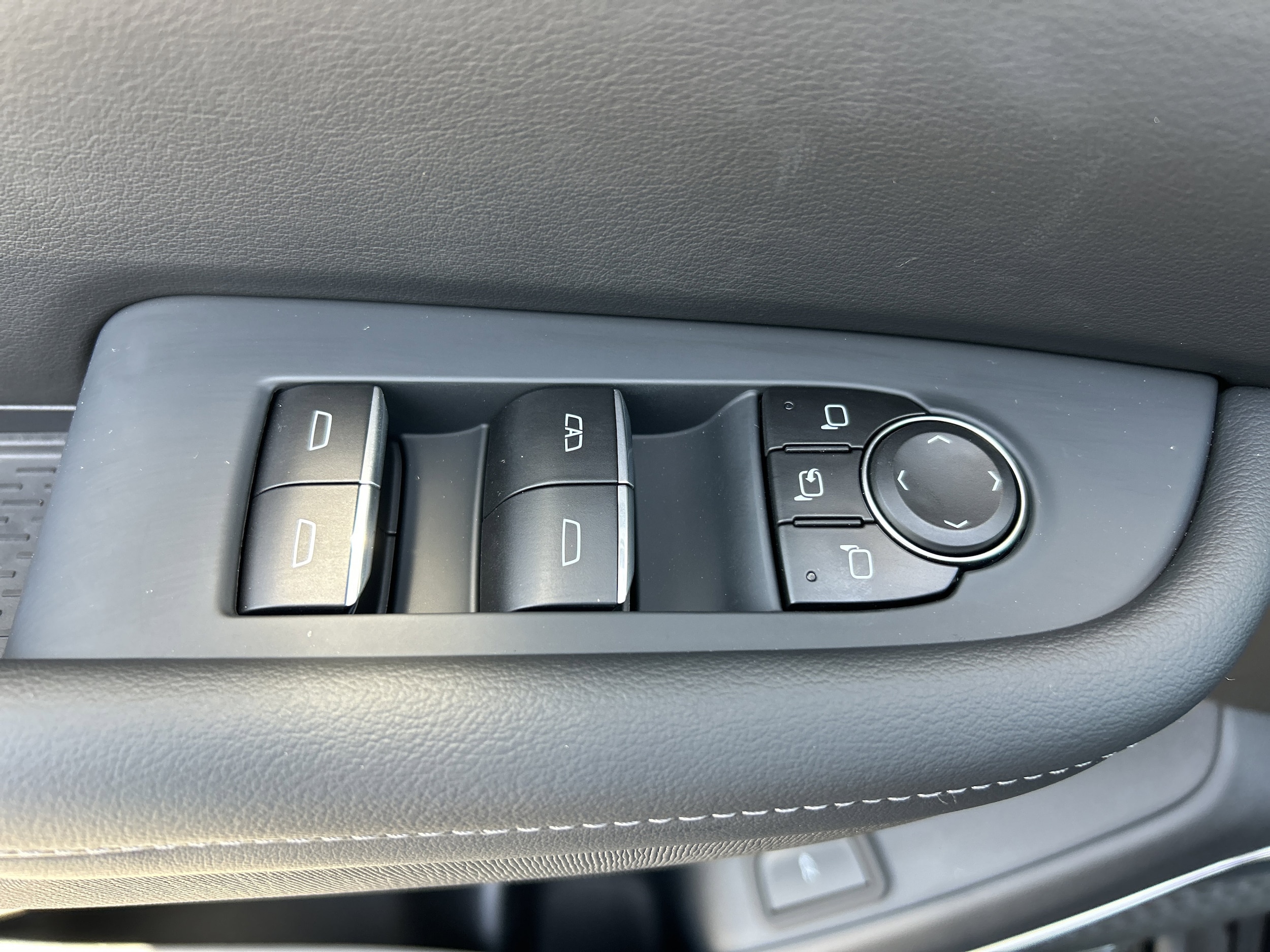 2026 Buick Enclave Sport Touring - Photo 19