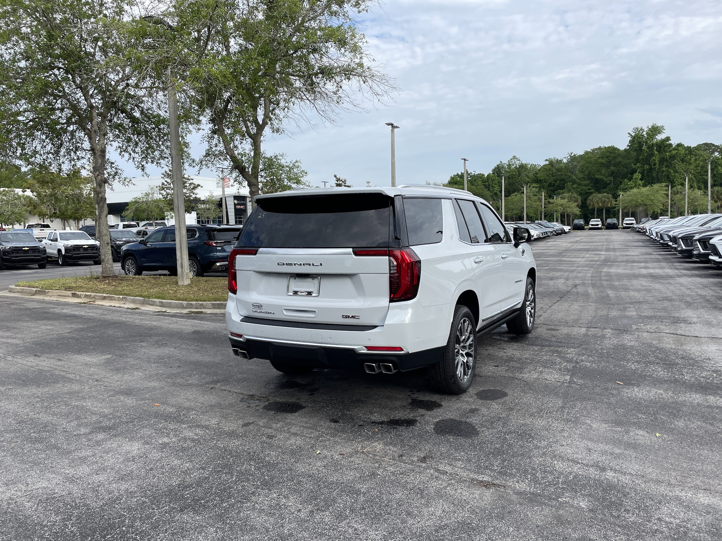 2026 GMC Yukon Denali - Photo 7