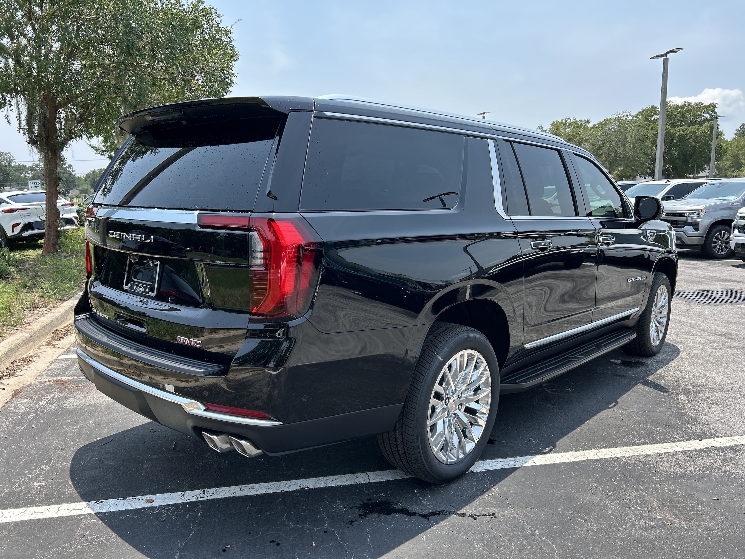 2026 GMC Yukon XL Denali - Photo 5