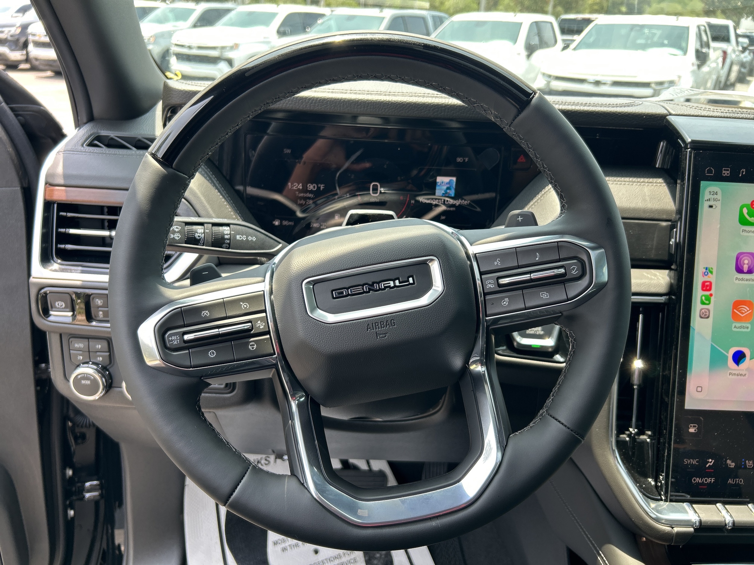 2026 GMC Yukon XL Denali - Photo 21