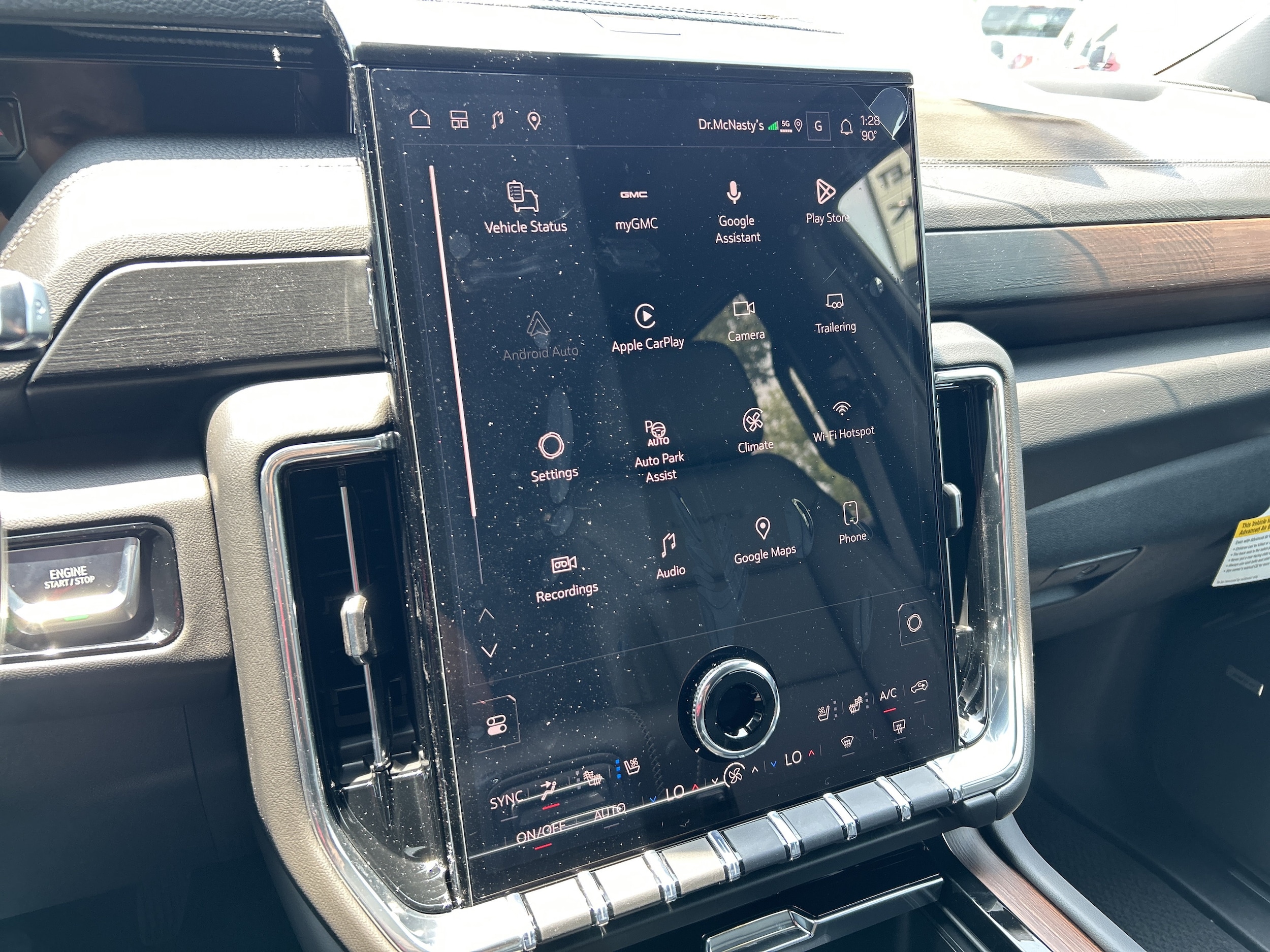 2026 GMC Yukon XL Denali - Photo 28