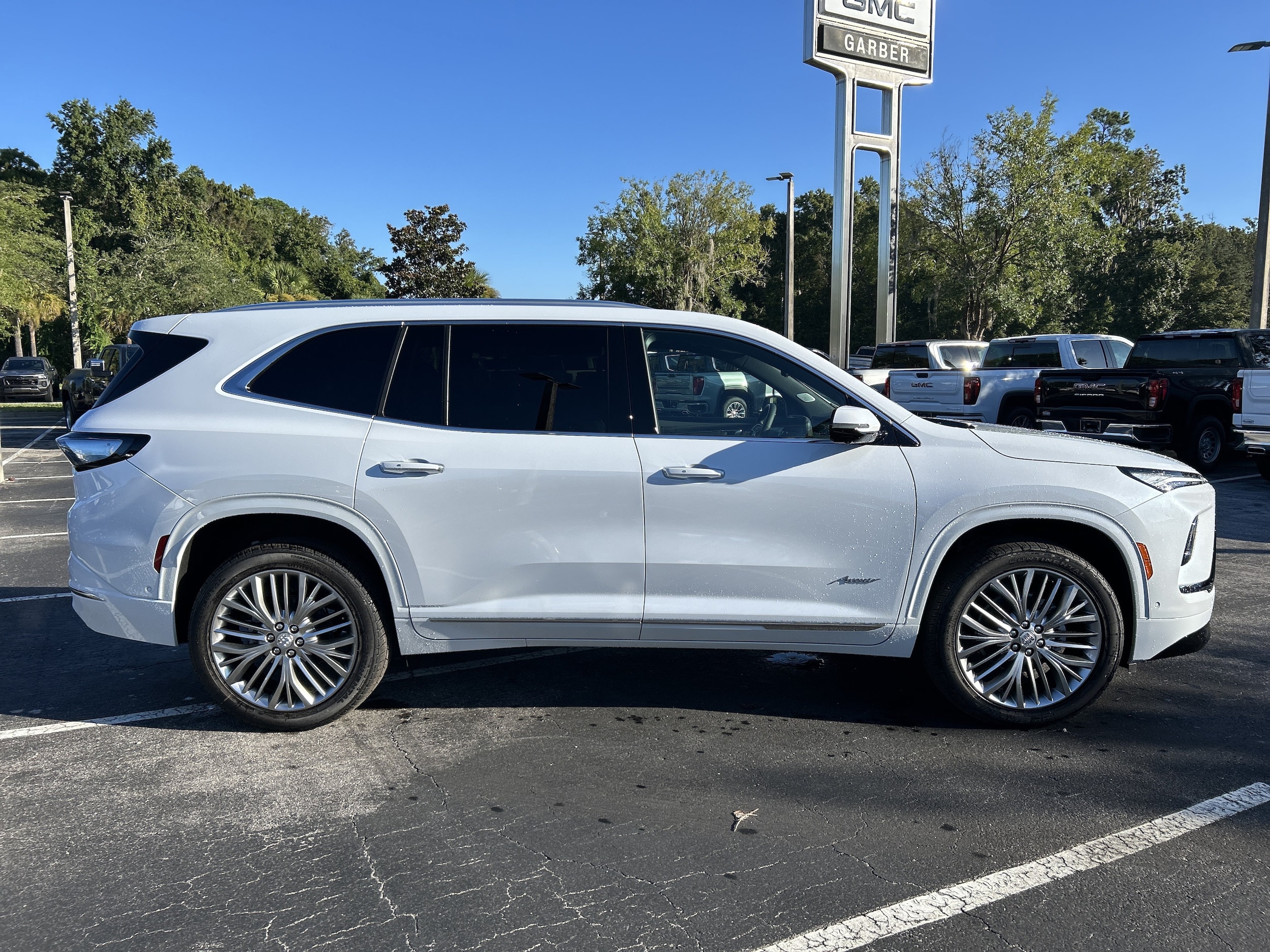 2027 Buick Enclave Avenir - Photo 9