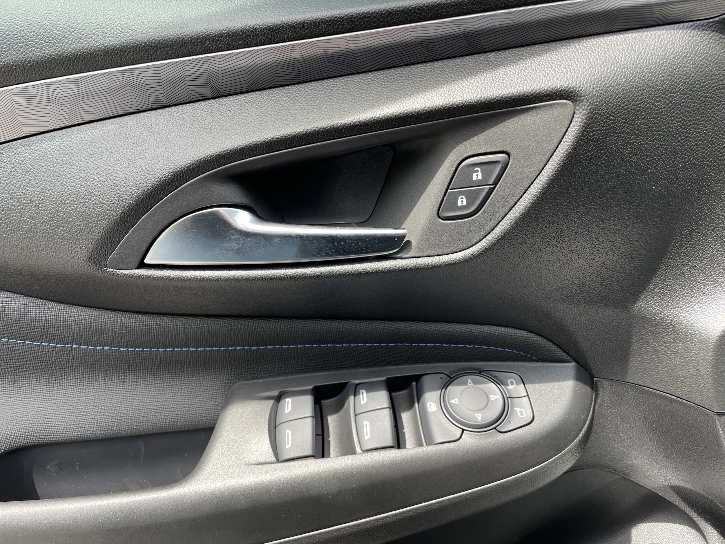 2026 Buick Envista Sport Touring - Photo 10
