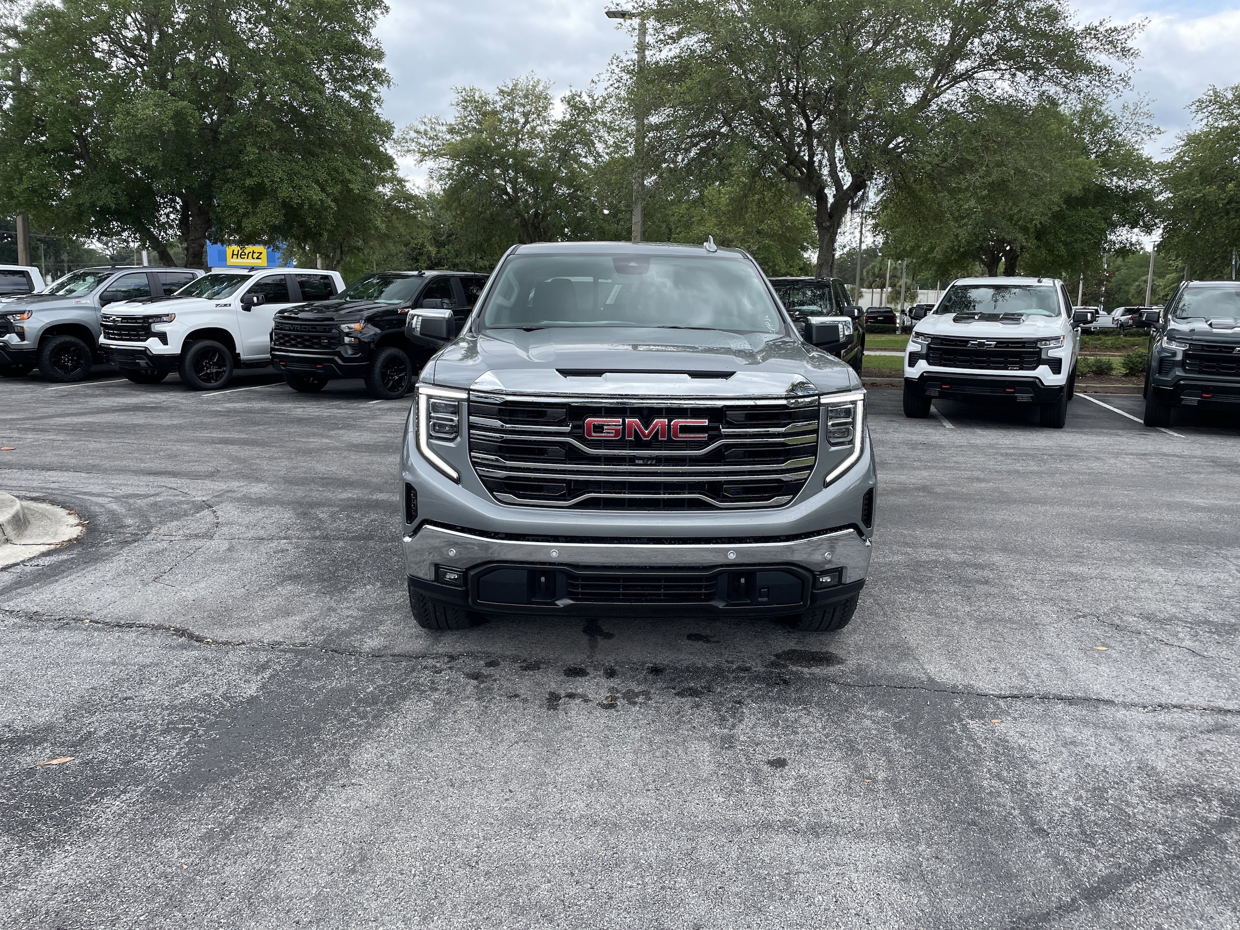 2026 GMC Sierra 1500 SLT - Photo 3