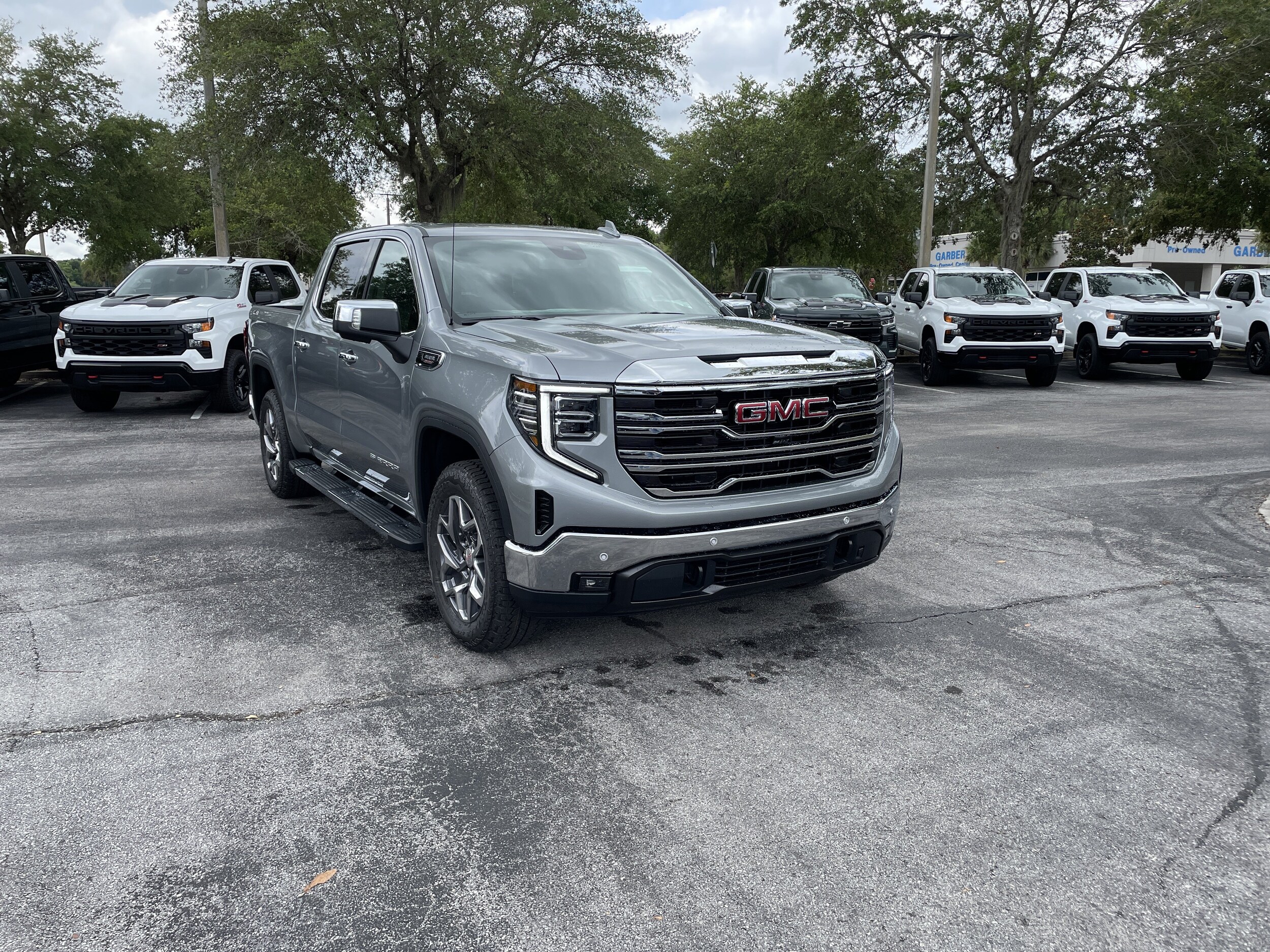 2026 GMC Sierra 1500 SLT - Photo 2