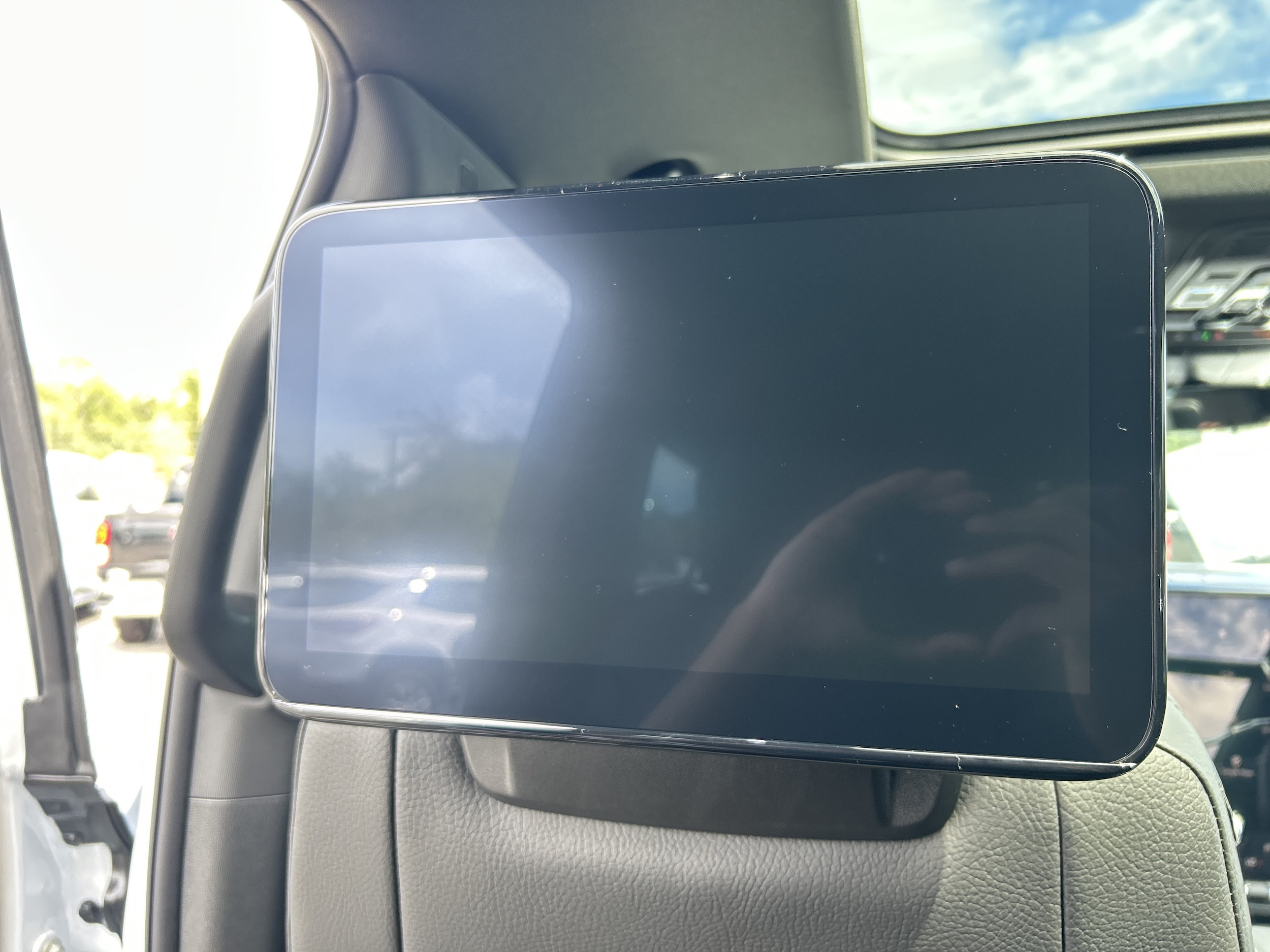 2026 GMC Yukon XL Denali - Photo 43