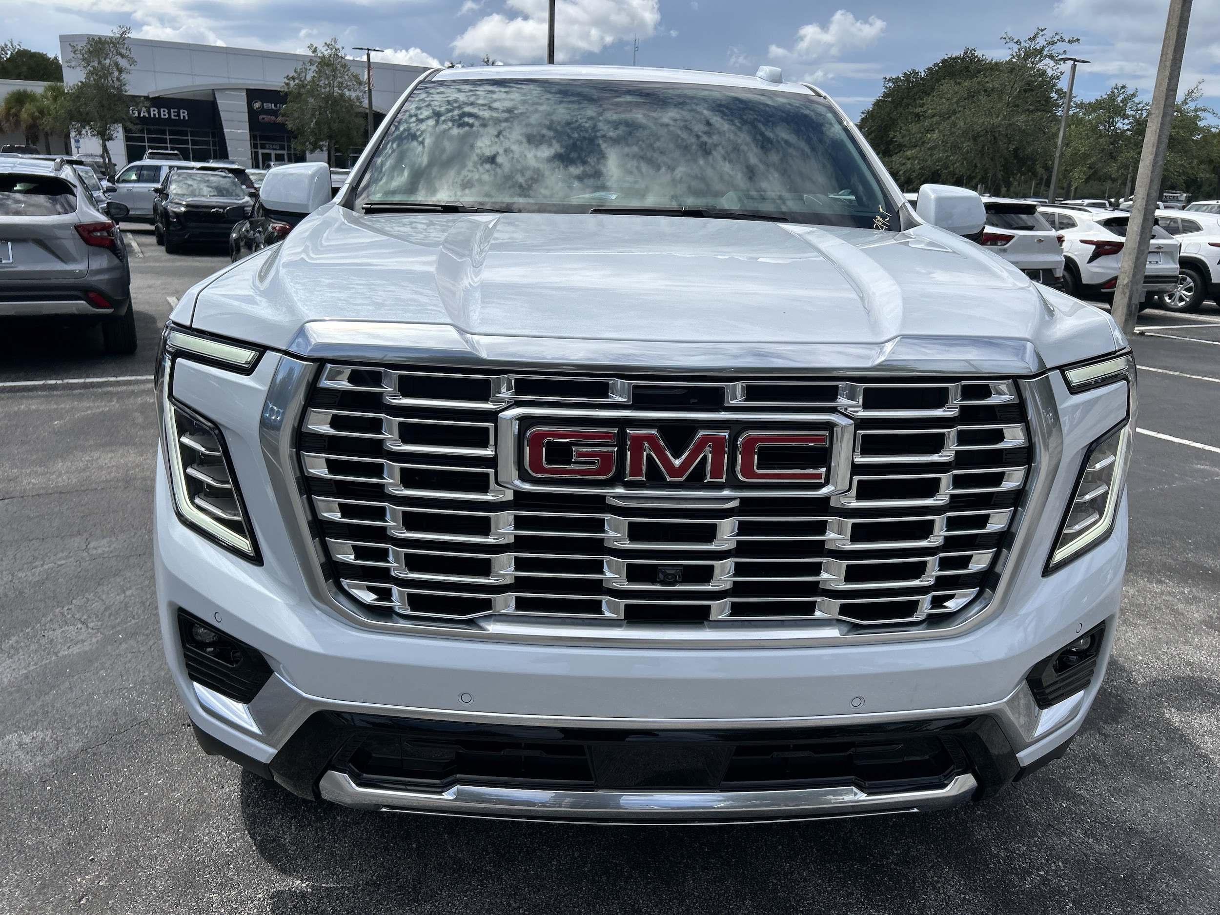 2026 GMC Yukon XL Denali - Photo 11