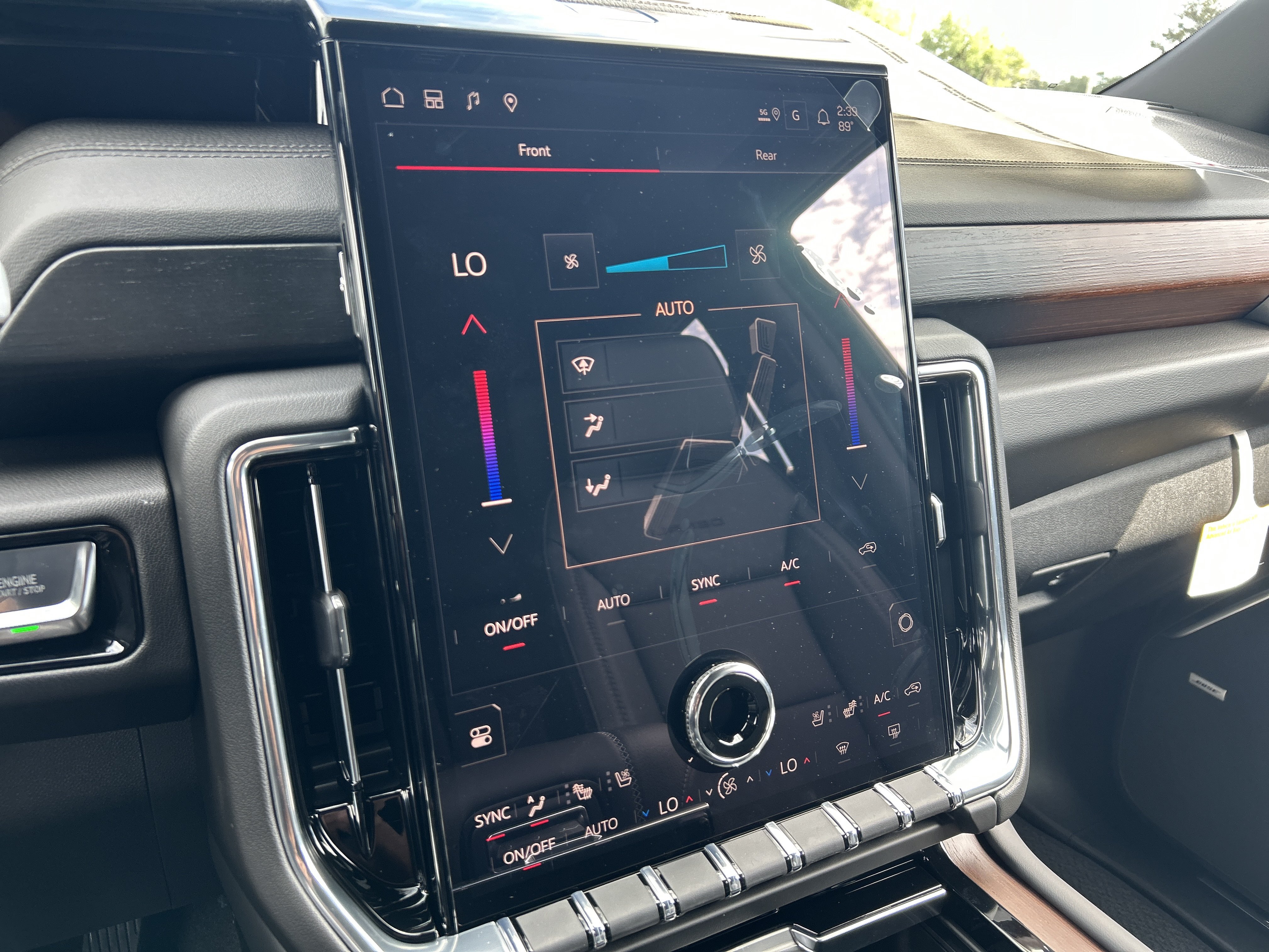 2026 GMC Yukon XL Denali - Photo 31