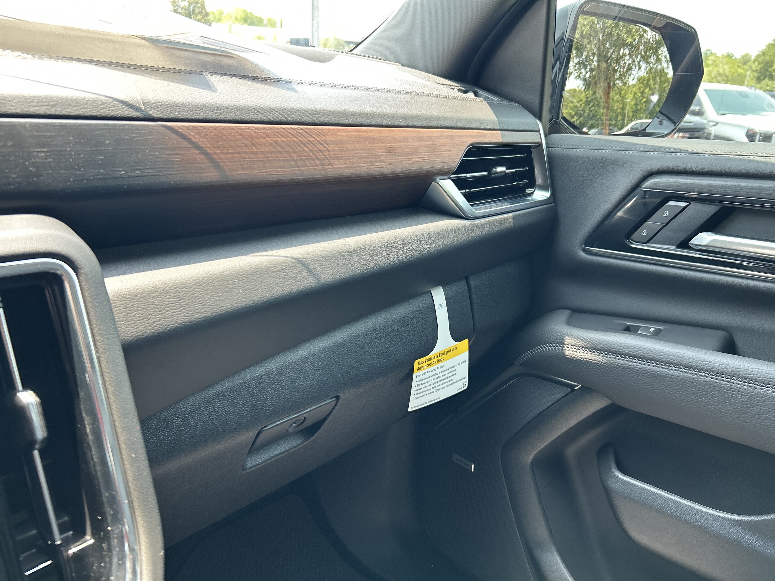 2026 GMC Yukon XL Denali - Photo 34