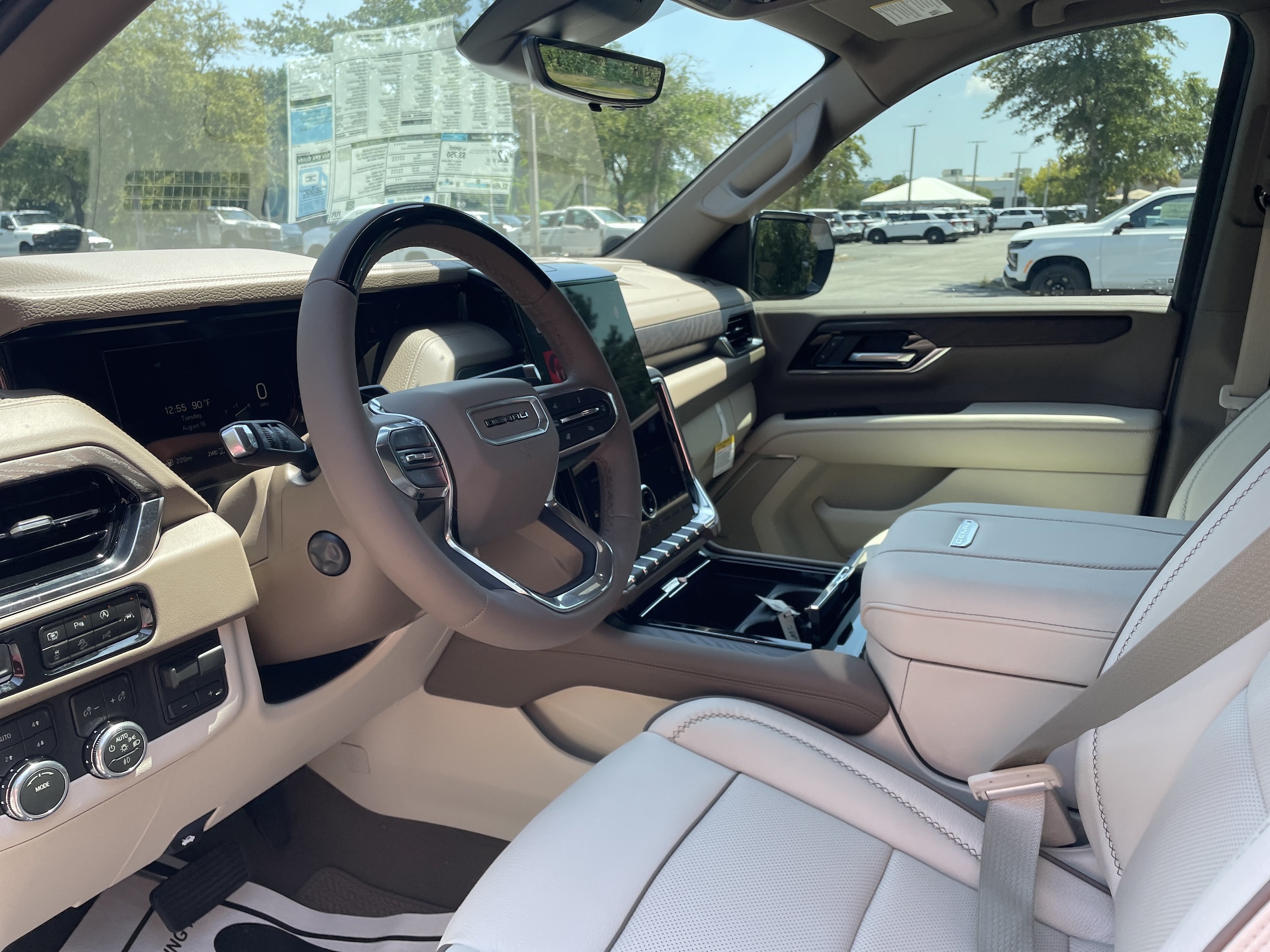 2026 GMC Yukon XL Denali - Photo 15