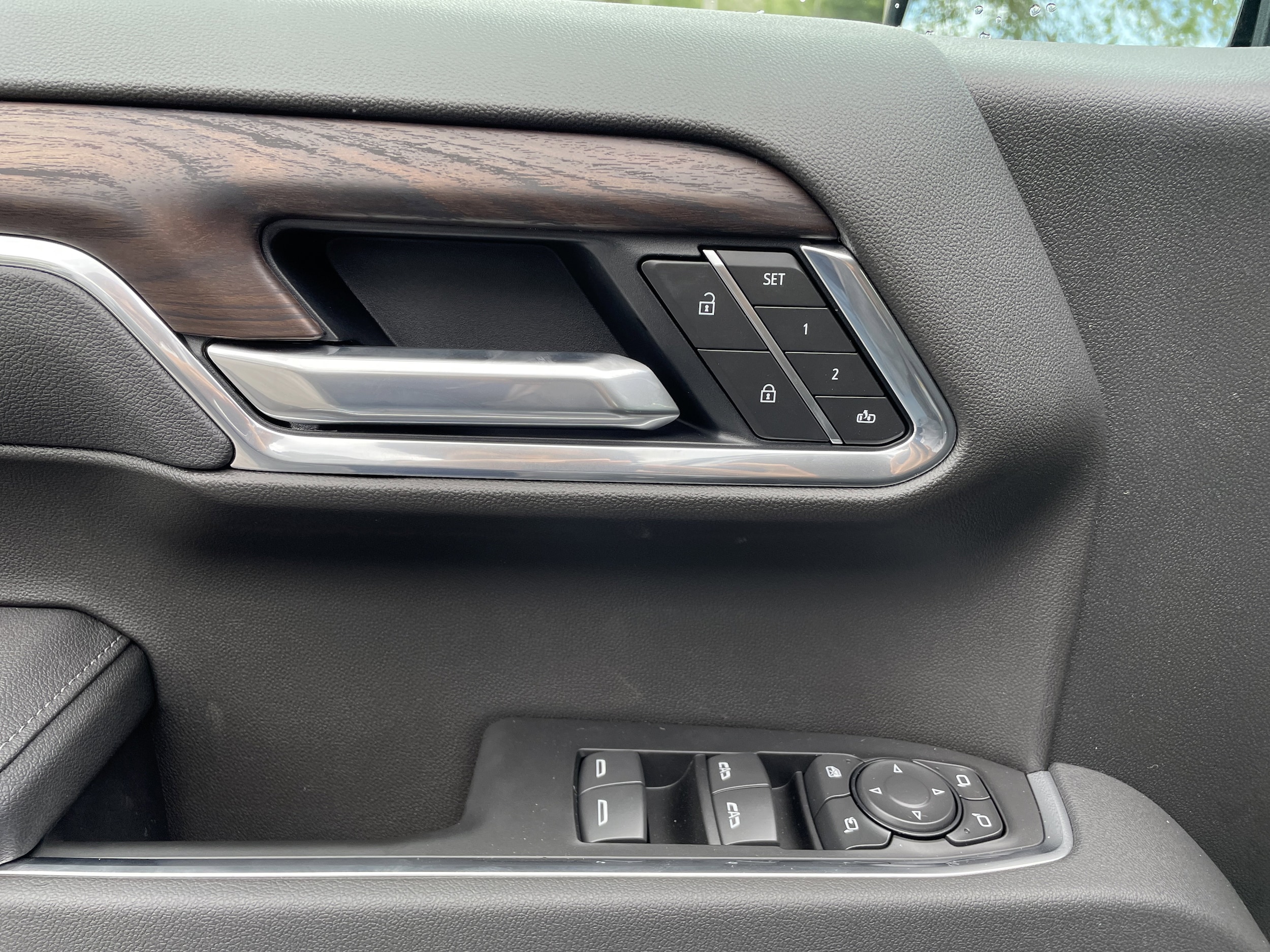 2026 GMC Sierra 1500 SLT - Photo 12