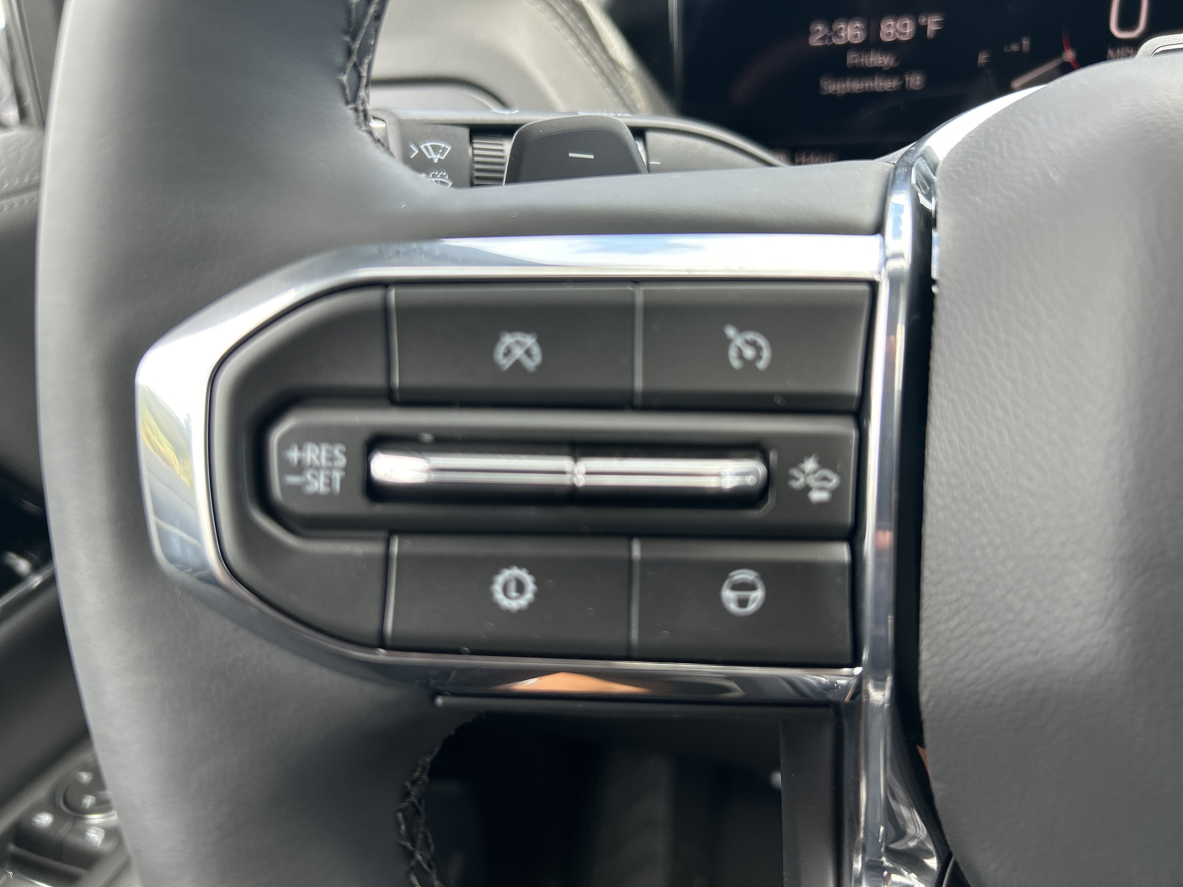 2026 GMC Yukon XL Denali - Photo 21