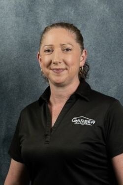 Staff member Shannon Cox from ID_177ca5