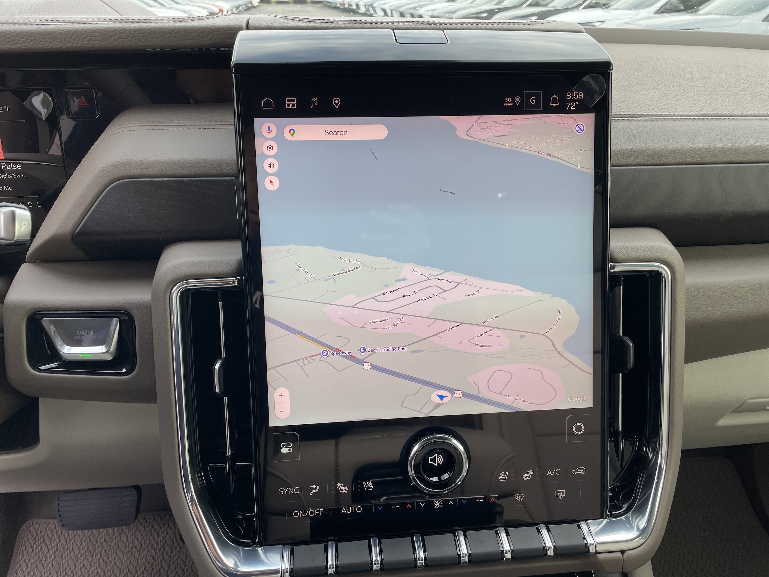 2026 GMC Yukon Denali - Photo 28