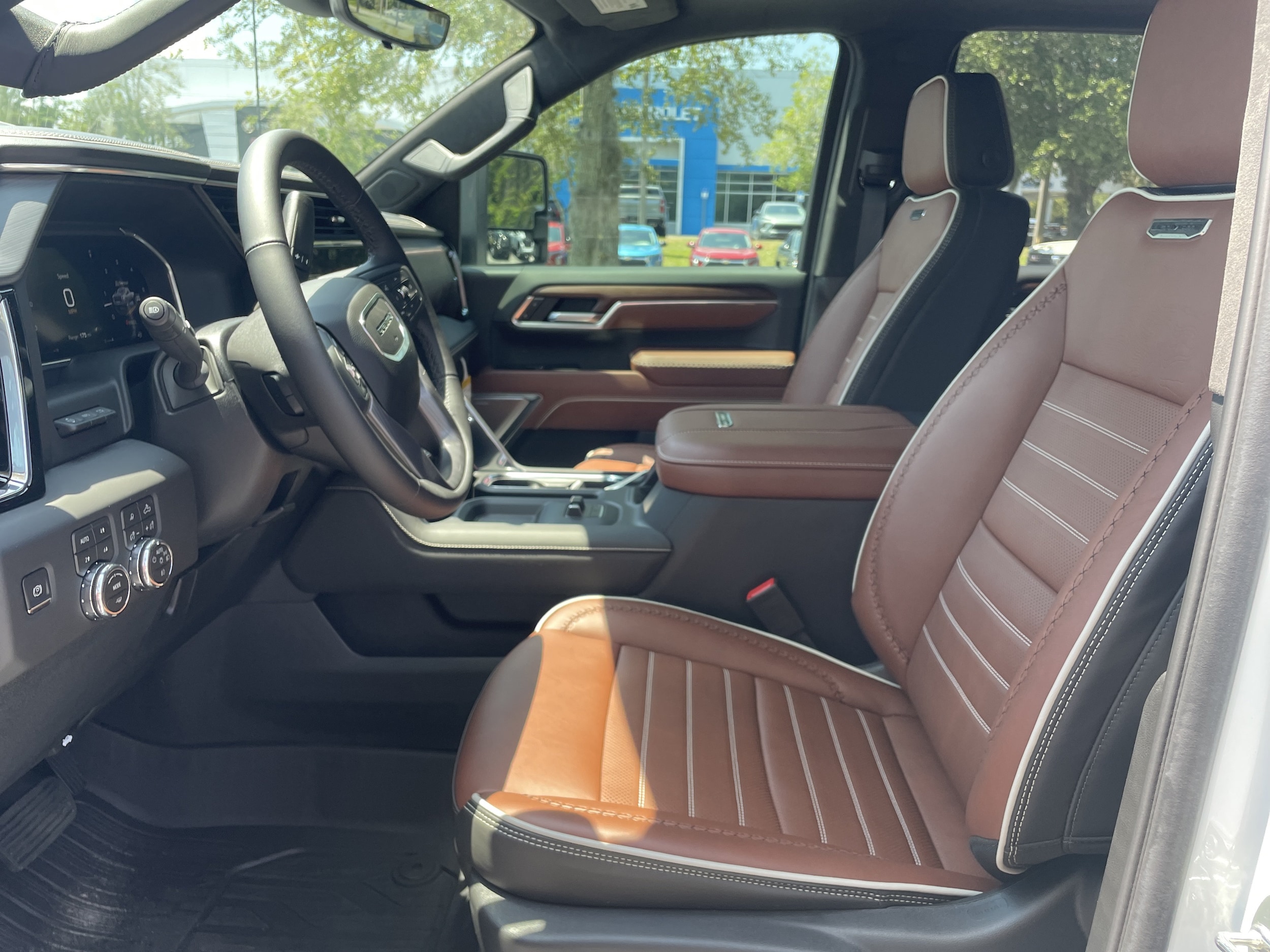 2026 GMC Sierra 3500HD Denali Ultimate - Photo 14