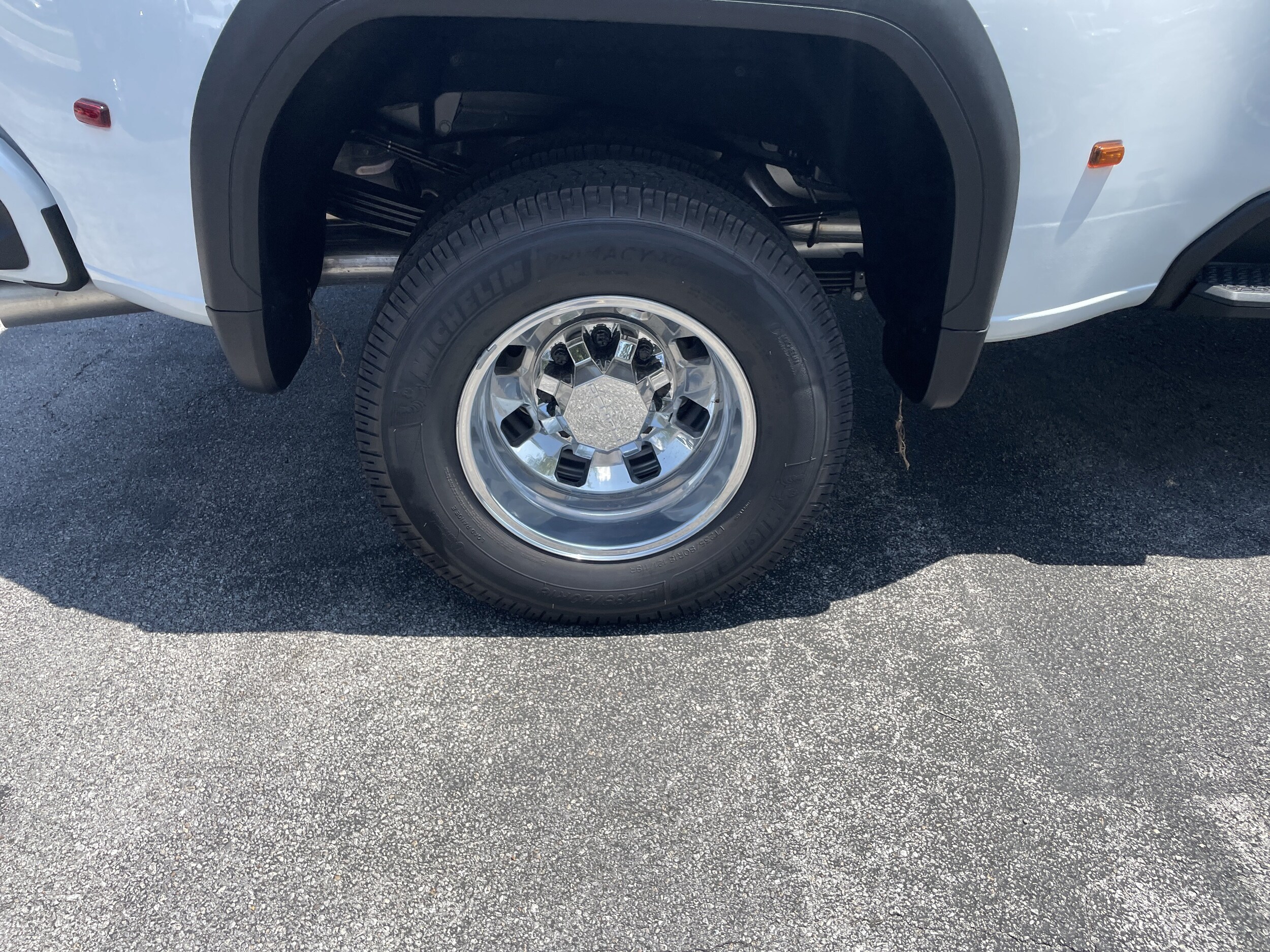 2026 GMC Sierra 3500HD Denali Ultimate - Photo 9